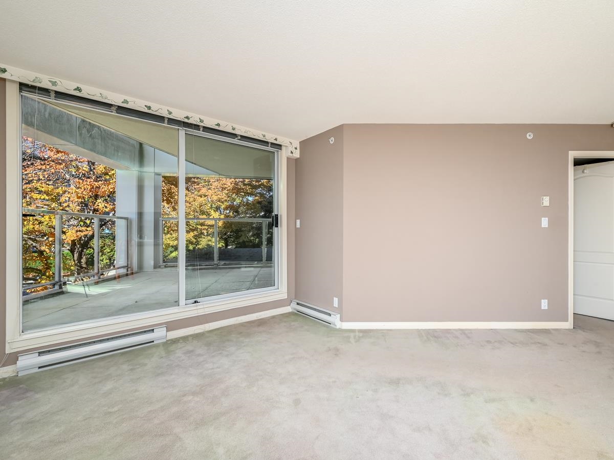 201 5860 DOVER CRESCENT