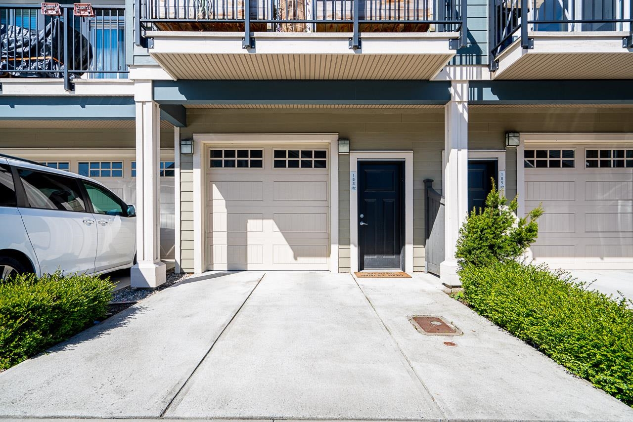 1894 OSPREY DRIVE
