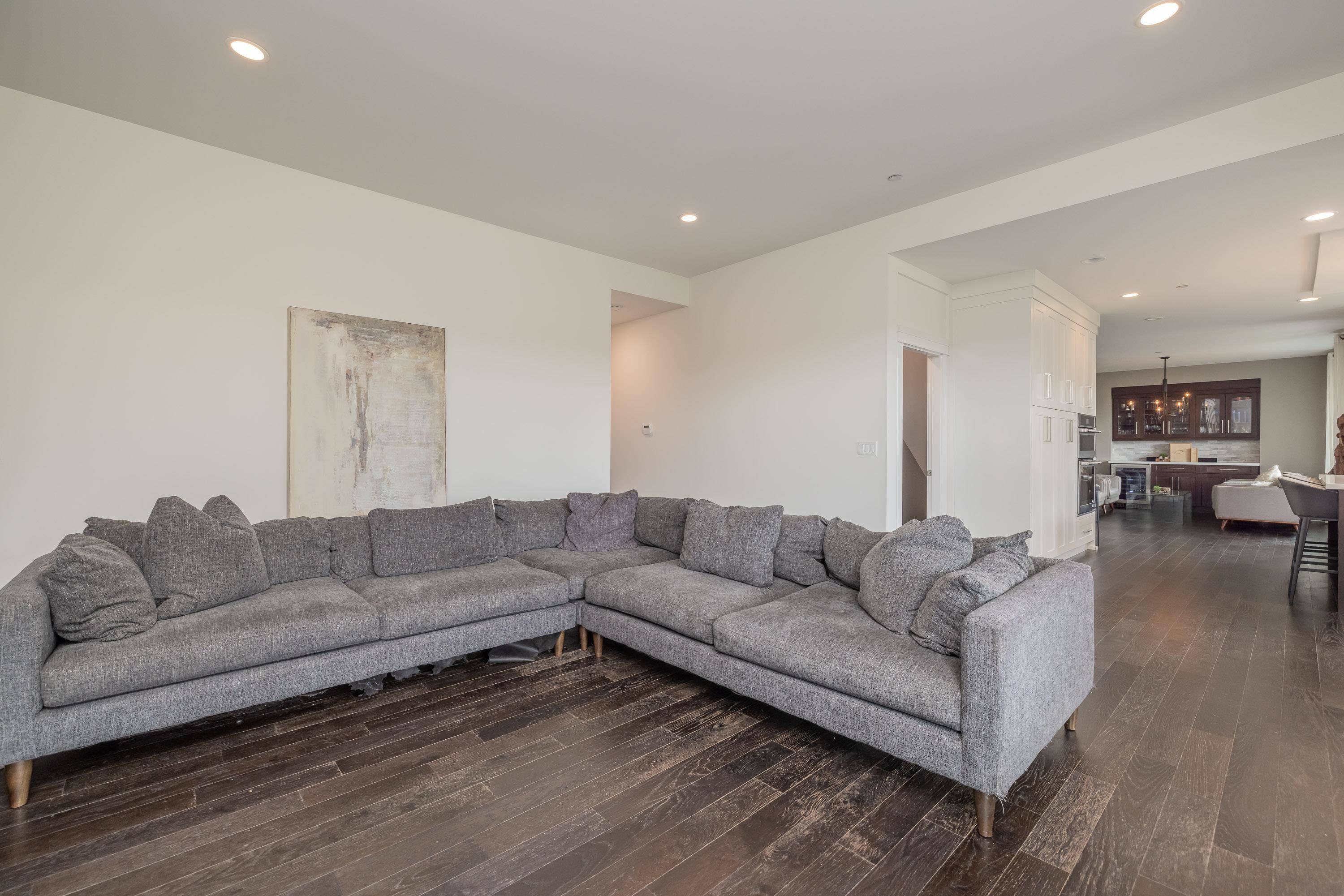 7 24455 61 AVENUE