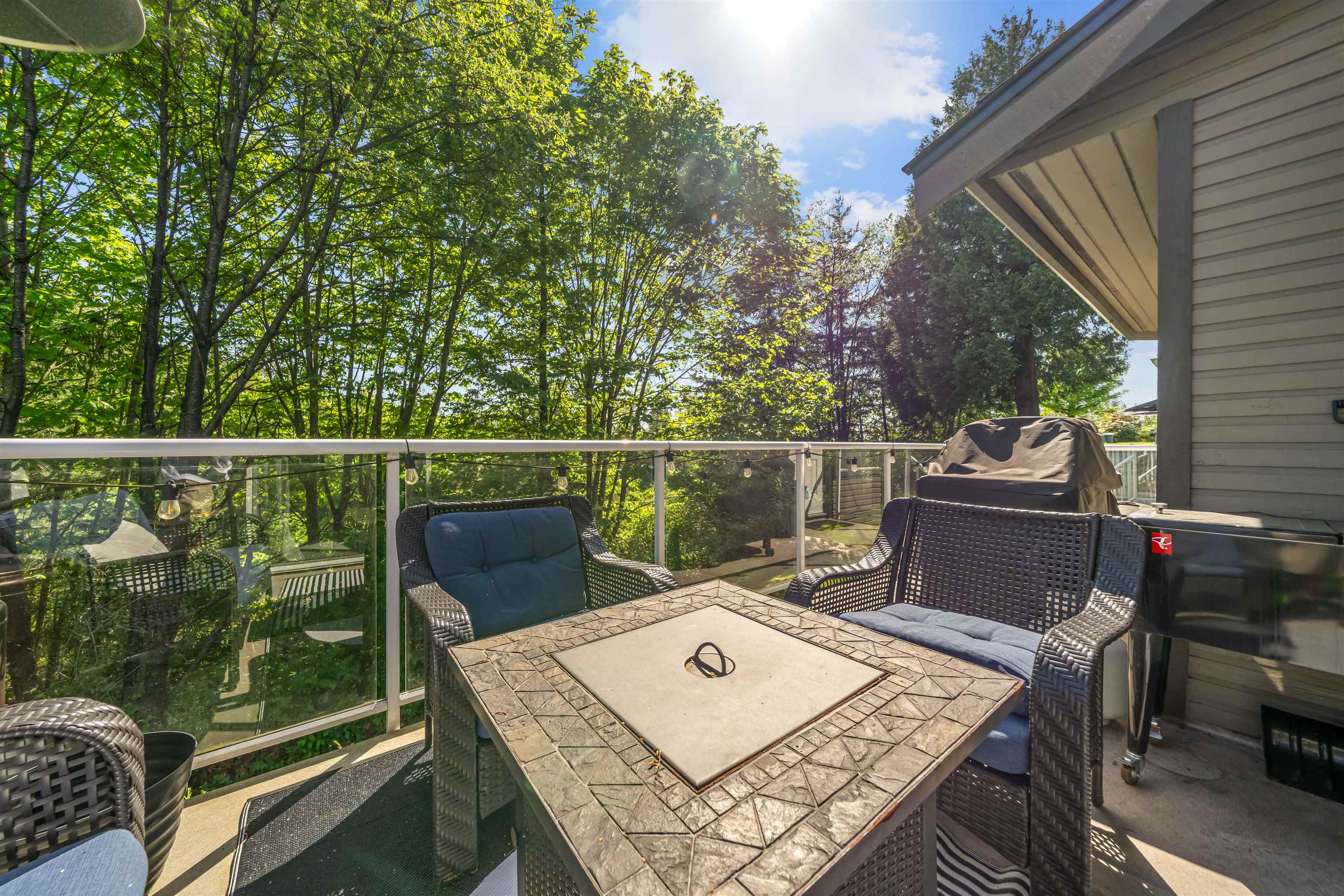 175 1140 CASTLE CRESCENT