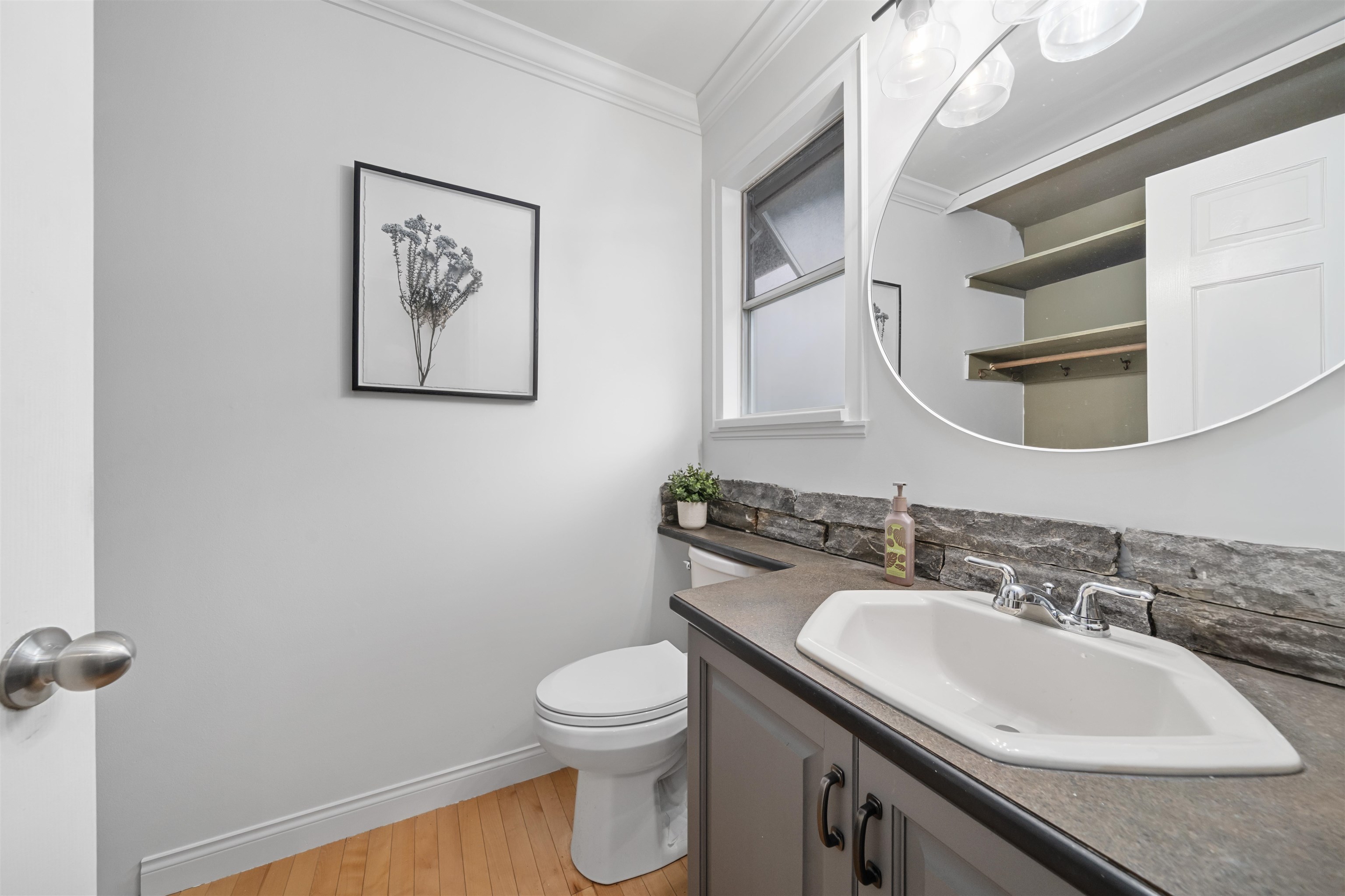 175 1140 CASTLE CRESCENT
