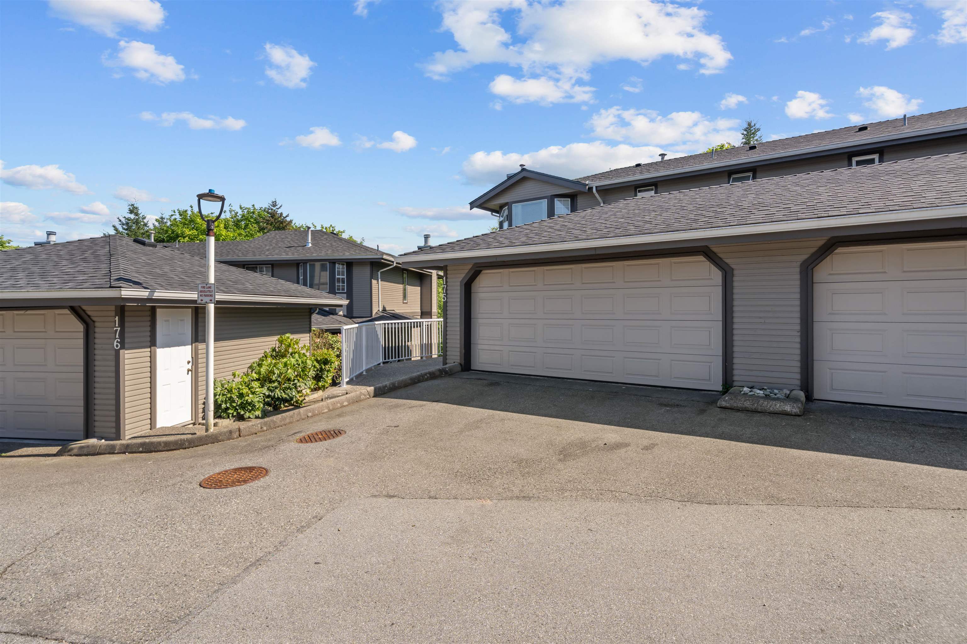 175 1140 CASTLE CRESCENT