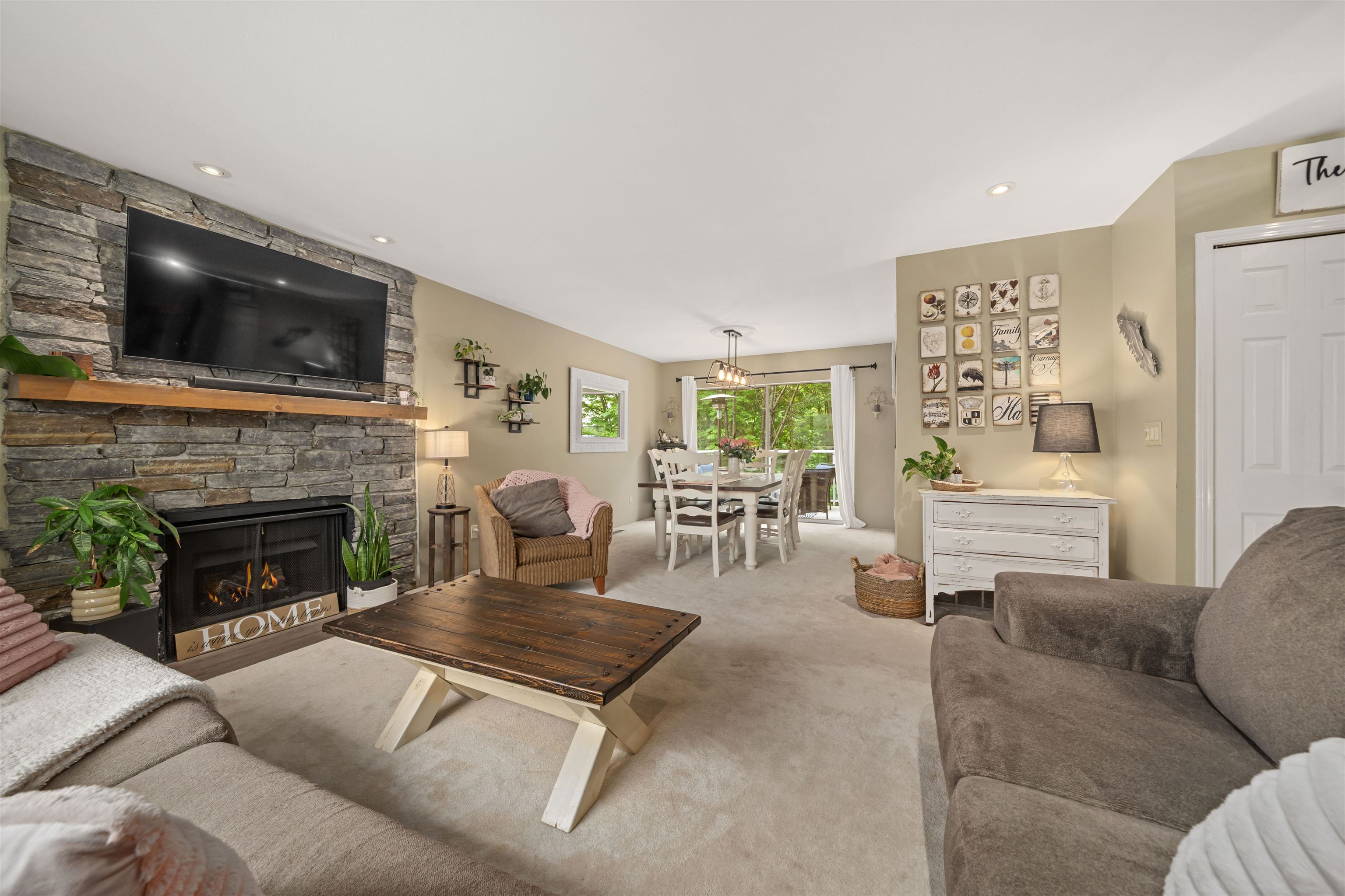 175 1140 CASTLE CRESCENT