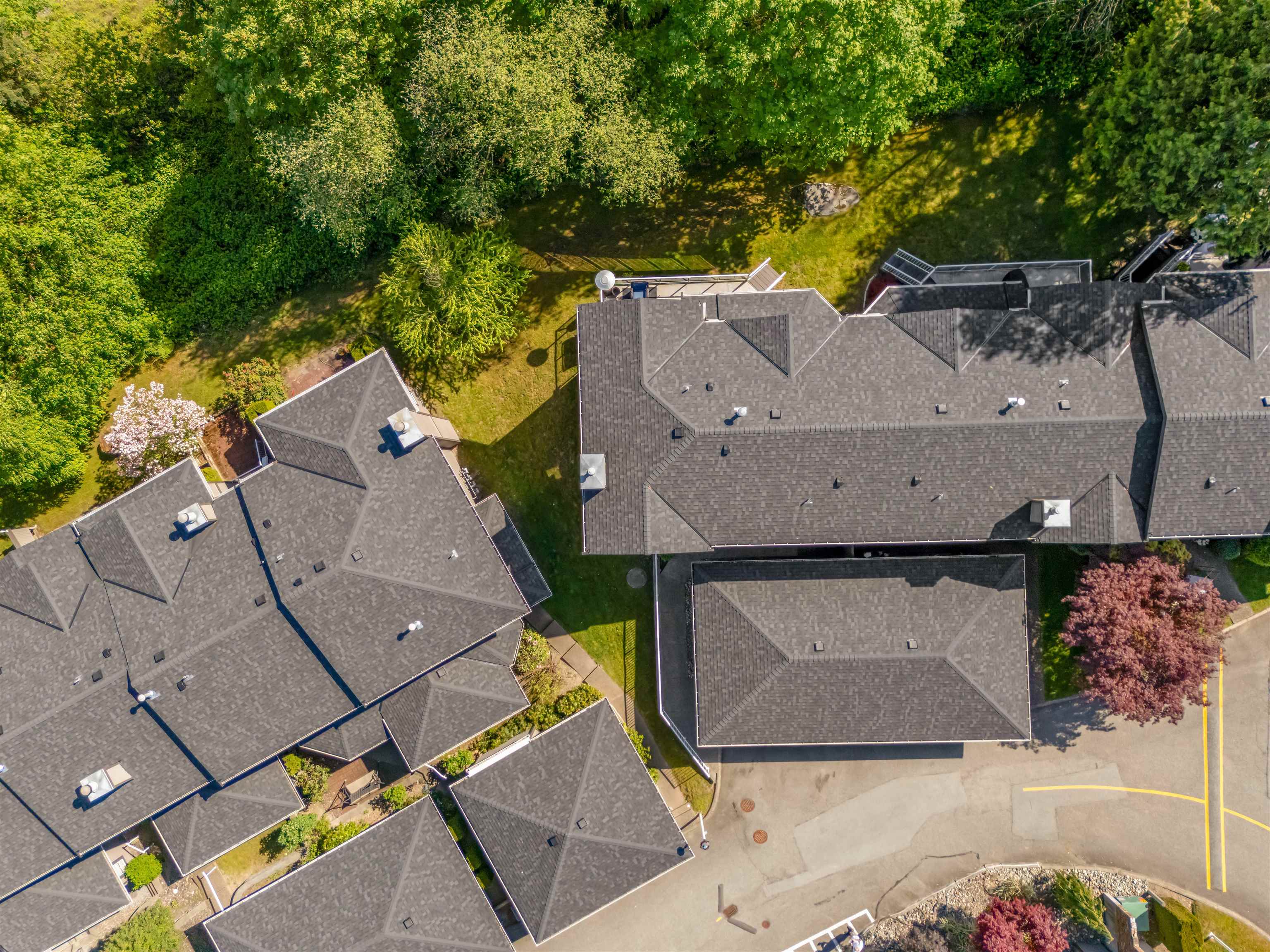 175 1140 CASTLE CRESCENT