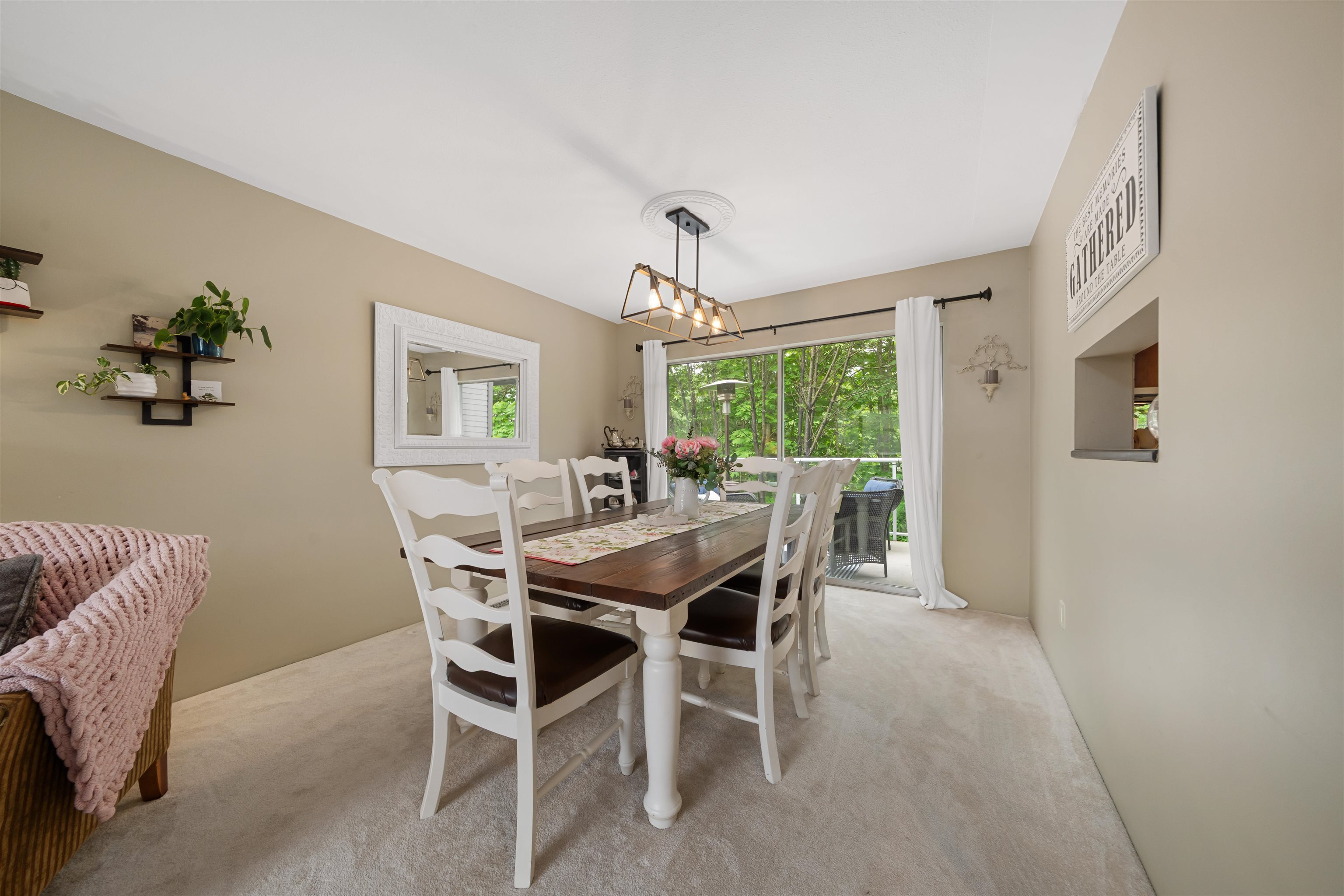 175 1140 CASTLE CRESCENT