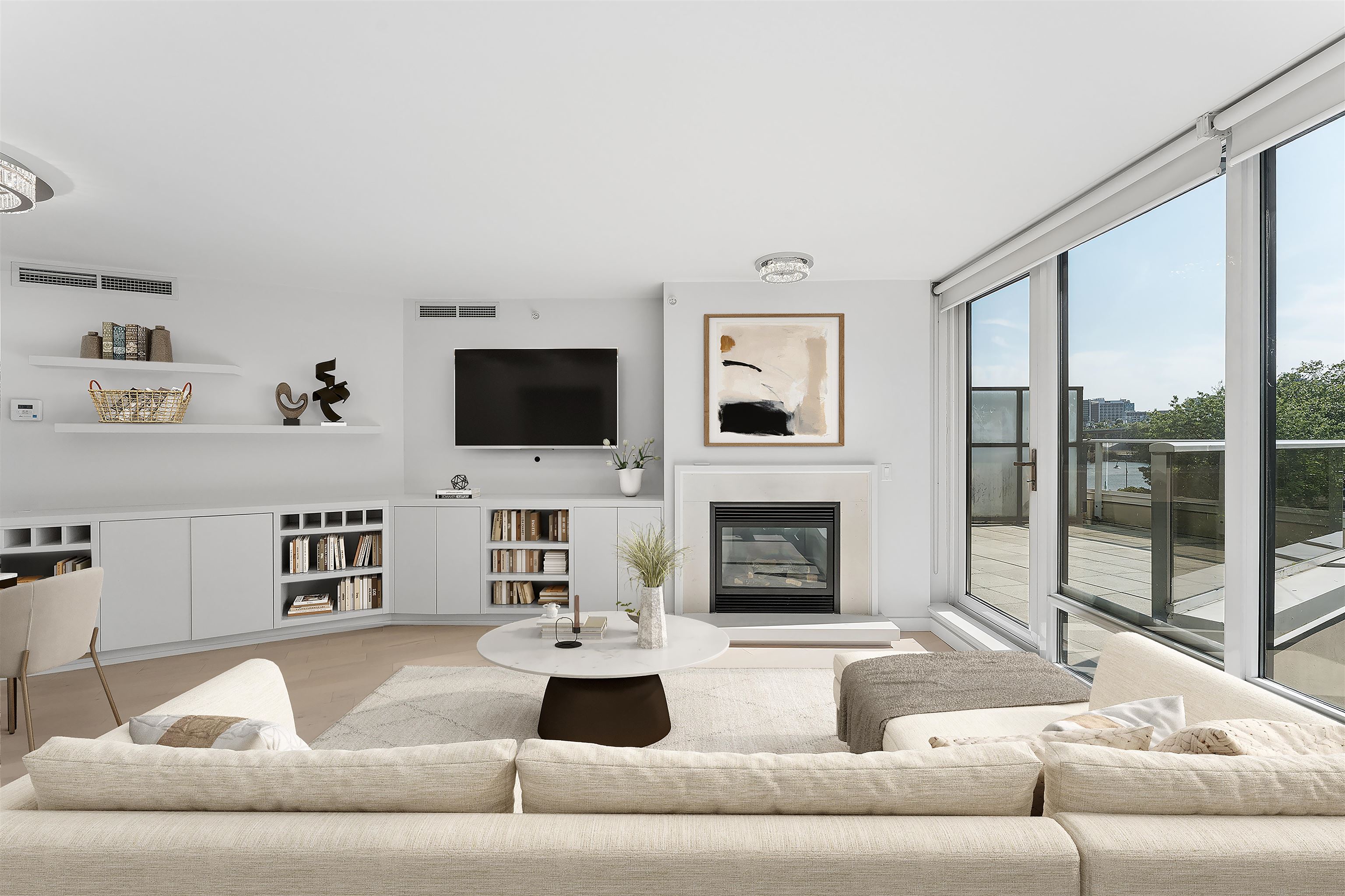 305 8 SMITHE MEWS