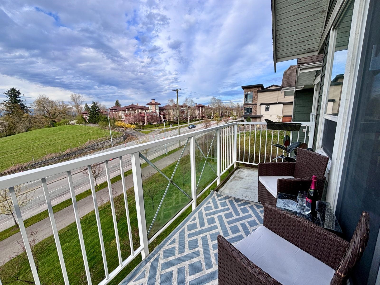 415 16398 64 AVENUE