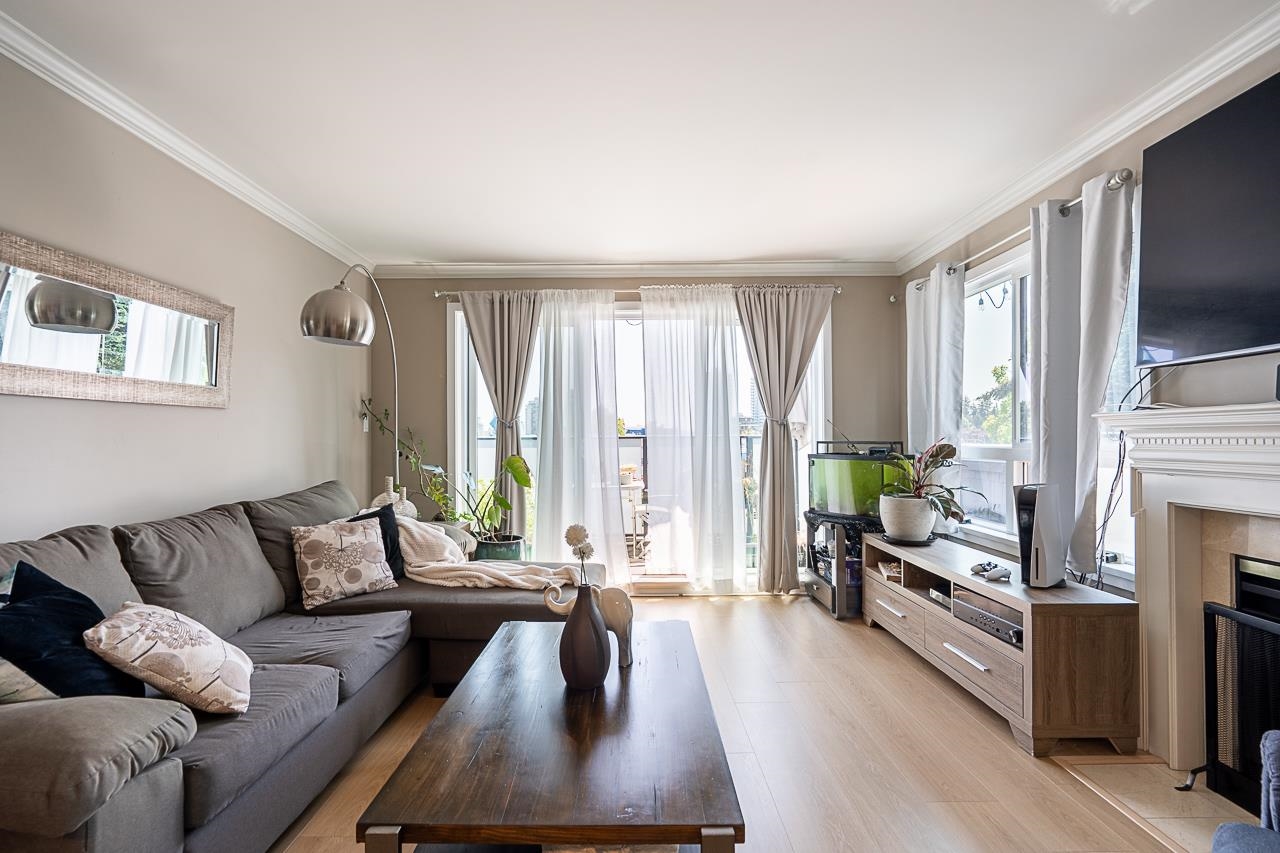 313 1830 E SOUTHMERE CRESCENT
