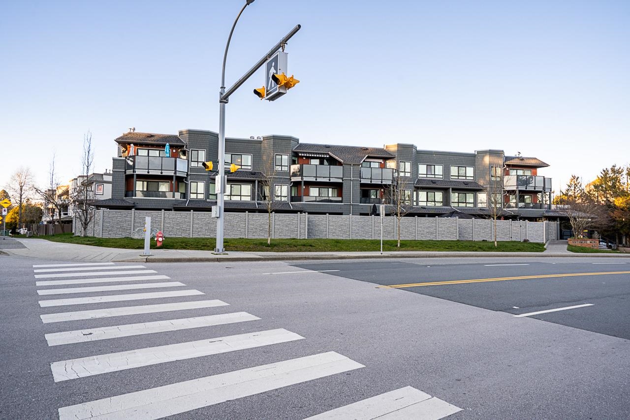 313 1830 E SOUTHMERE CRESCENT