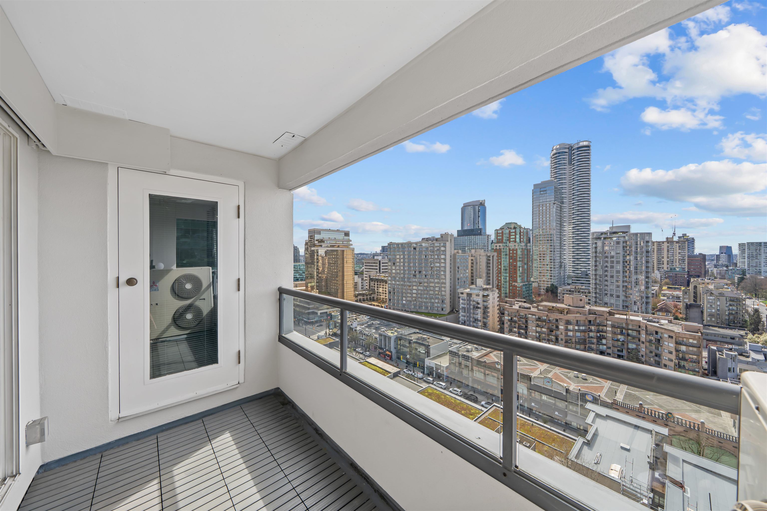 1908 1060 ALBERNI STREET