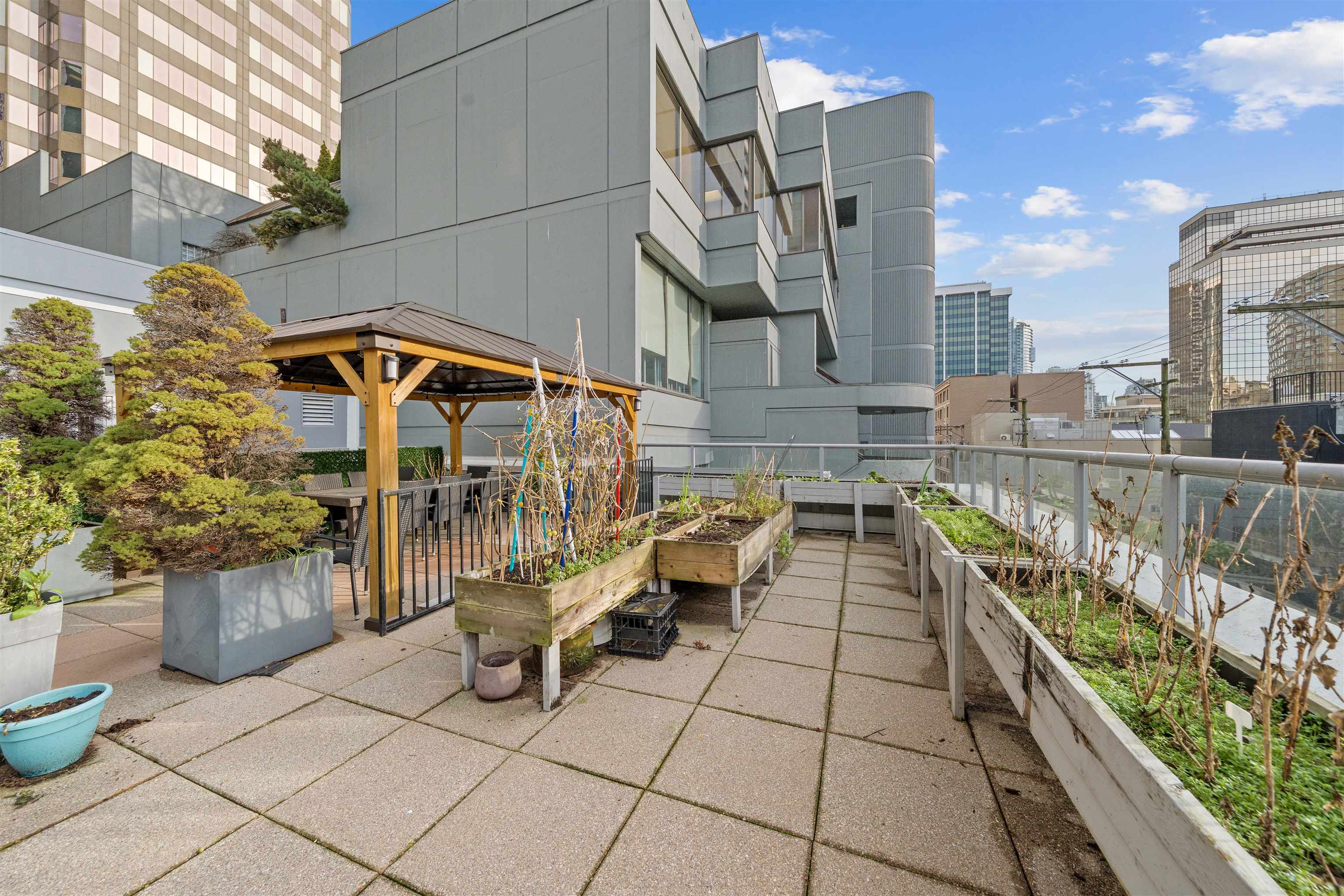 1908 1060 ALBERNI STREET