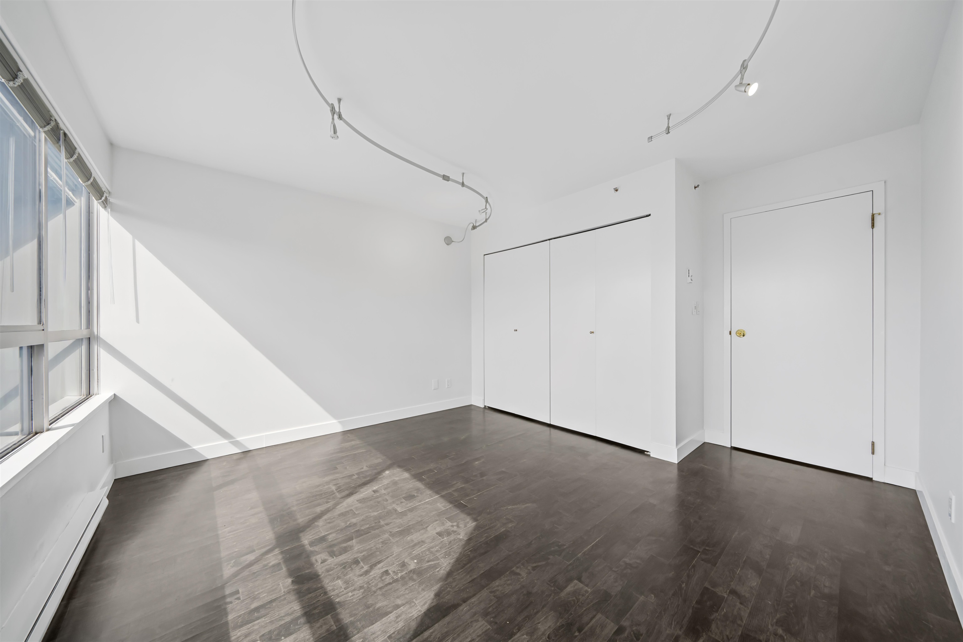1908 1060 ALBERNI STREET
