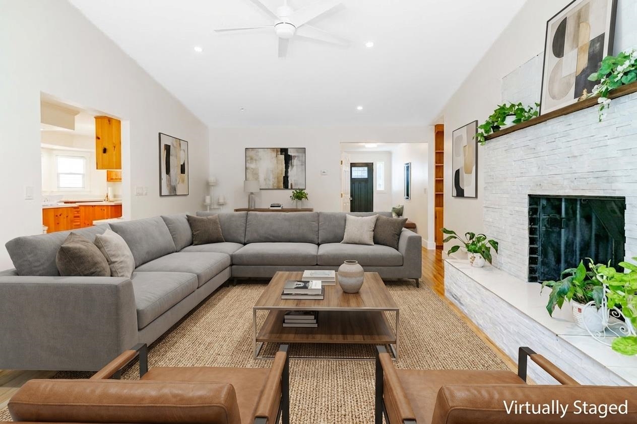 8843 WOOLER TERRACE
