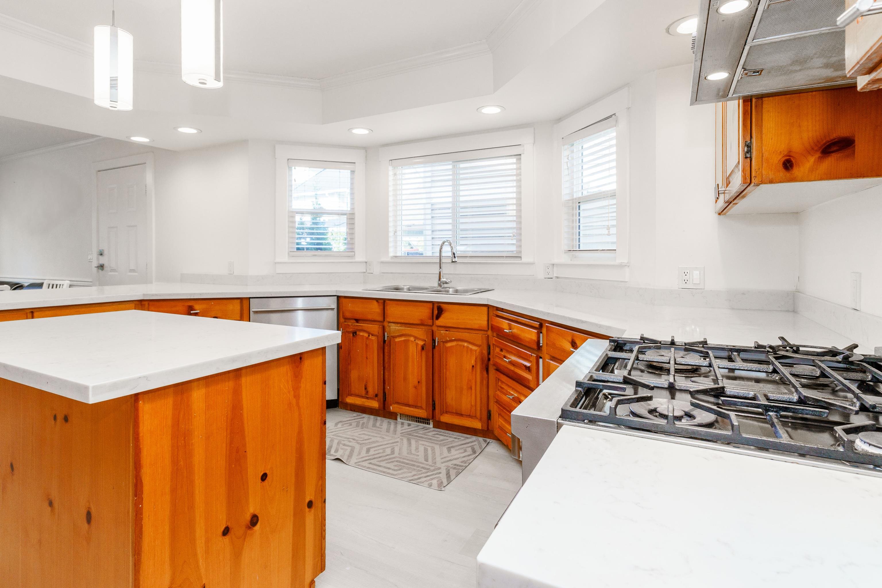 8843 WOOLER TERRACE