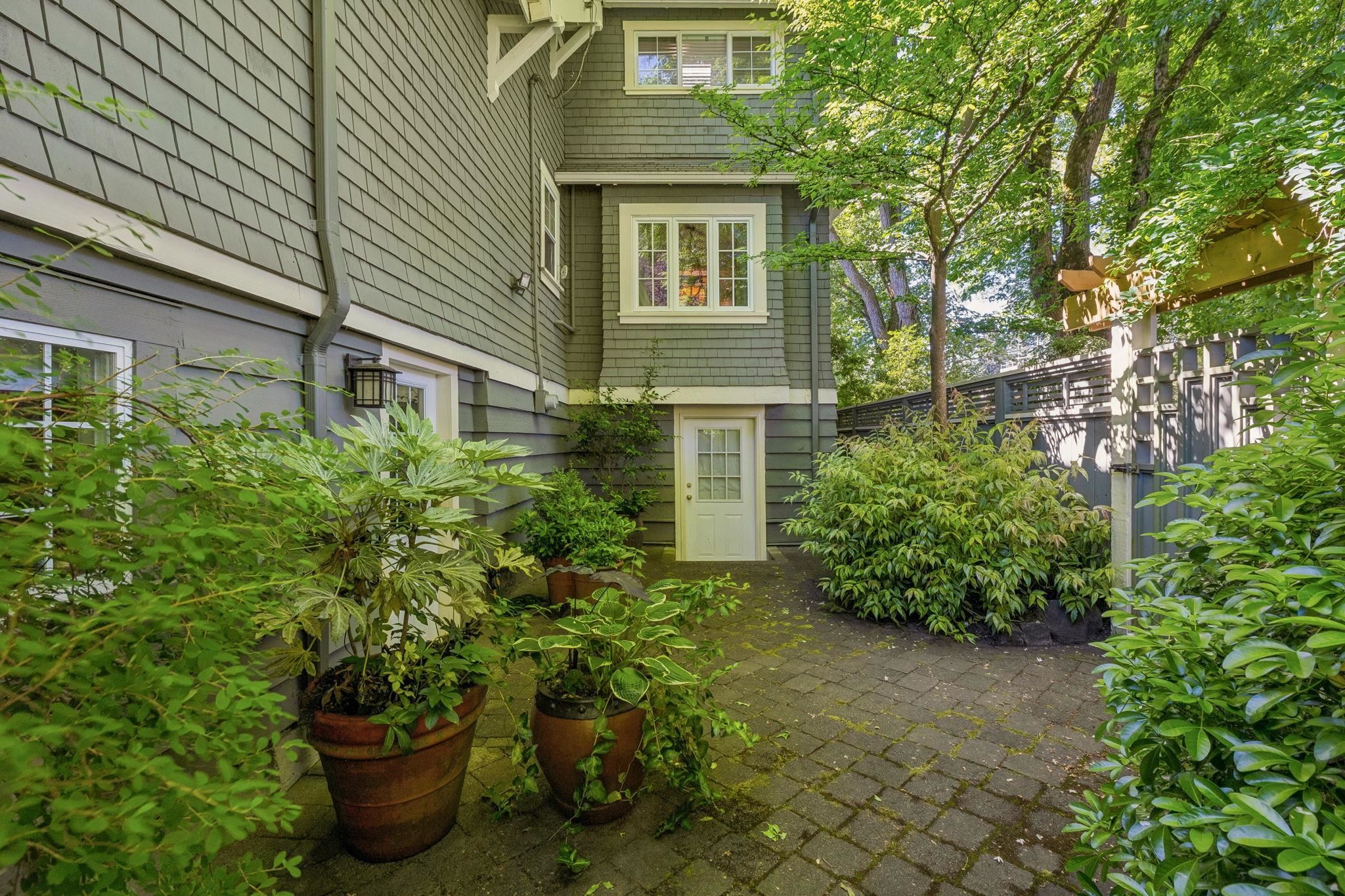 2997 W 38TH AVENUE