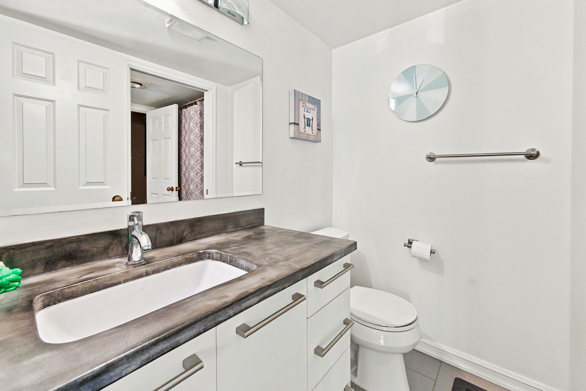 104 2181 PANORAMA DRIVE