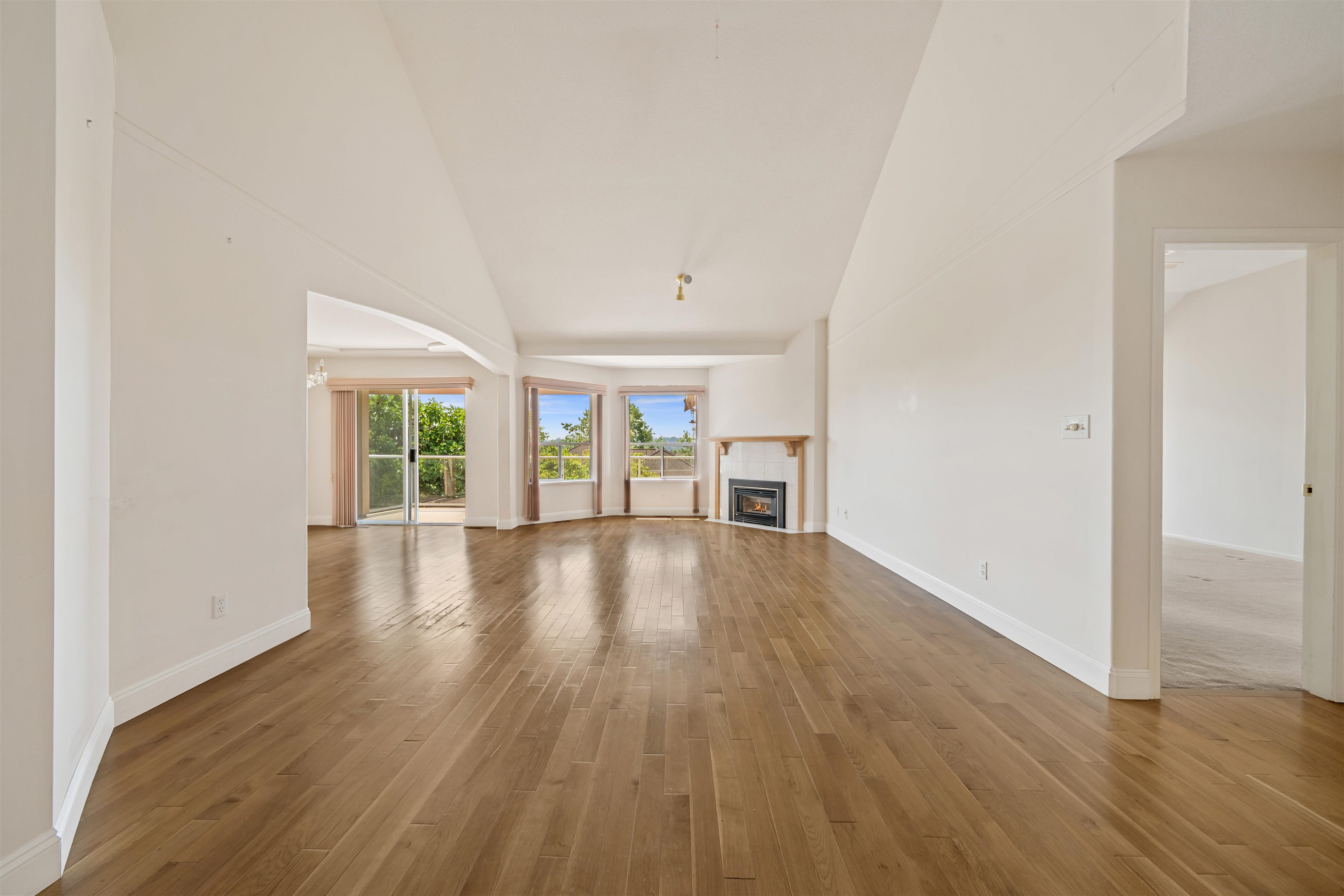 2677 FORTRESS DRIVE