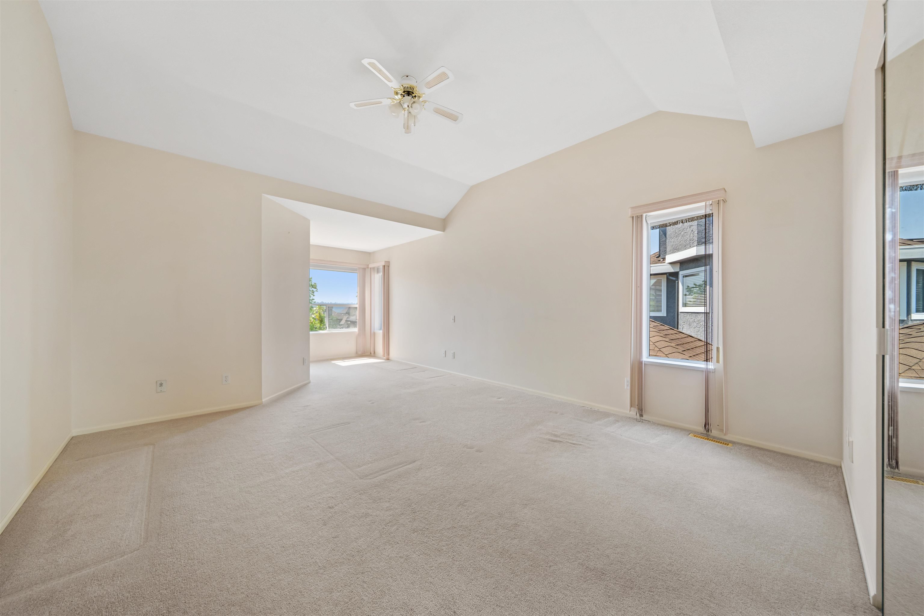 2677 FORTRESS DRIVE
