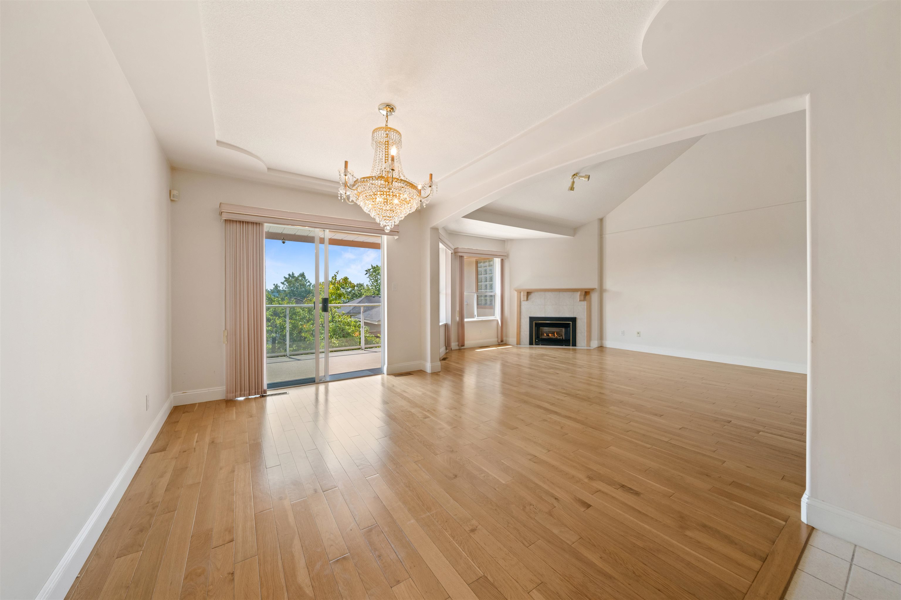 2677 FORTRESS DRIVE