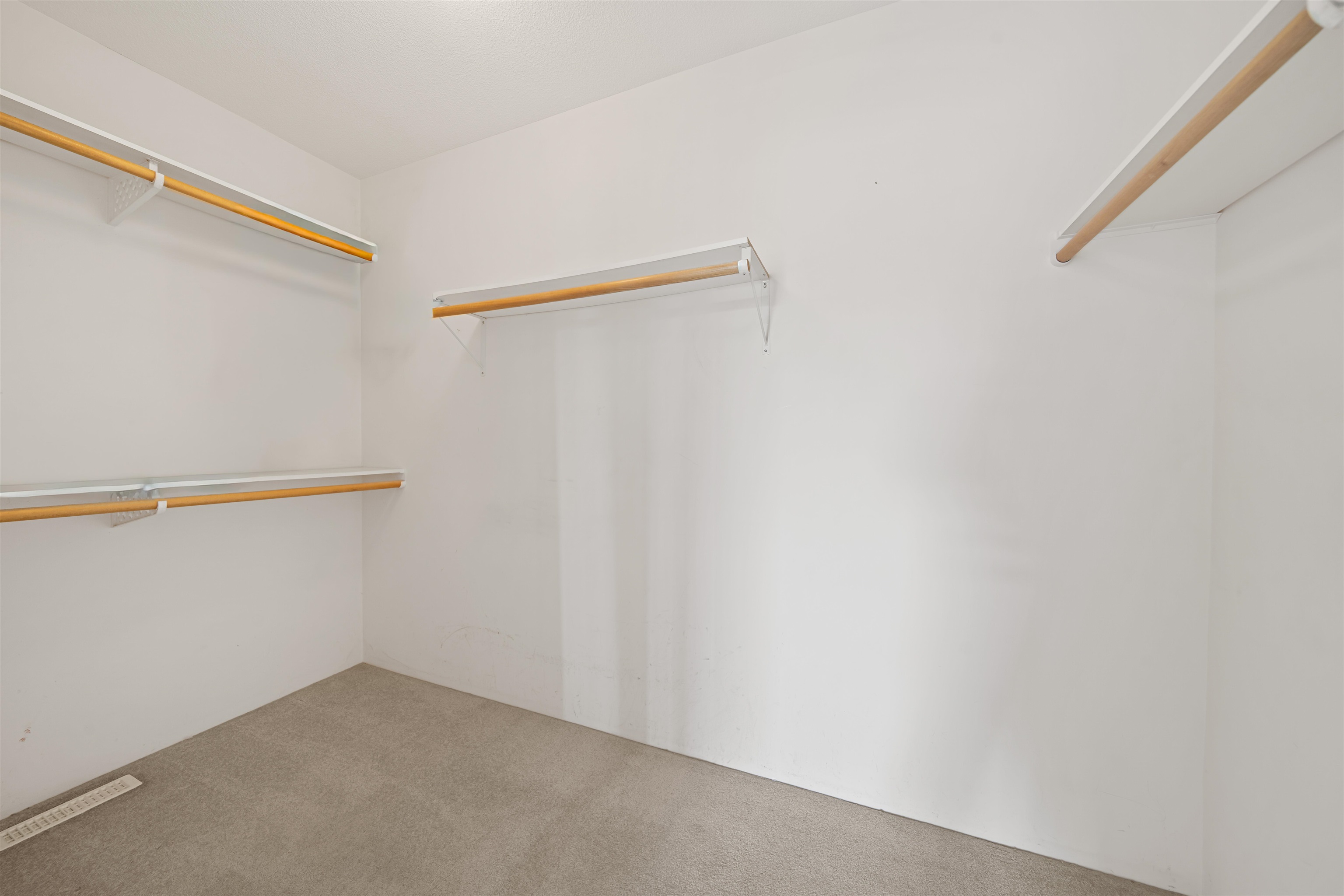 2677 FORTRESS DRIVE