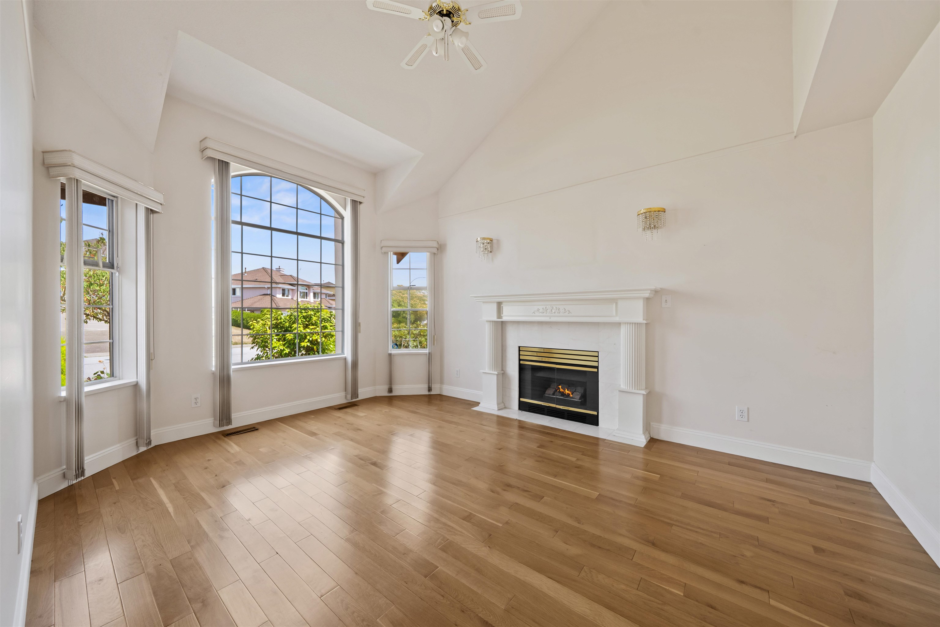 2677 FORTRESS DRIVE