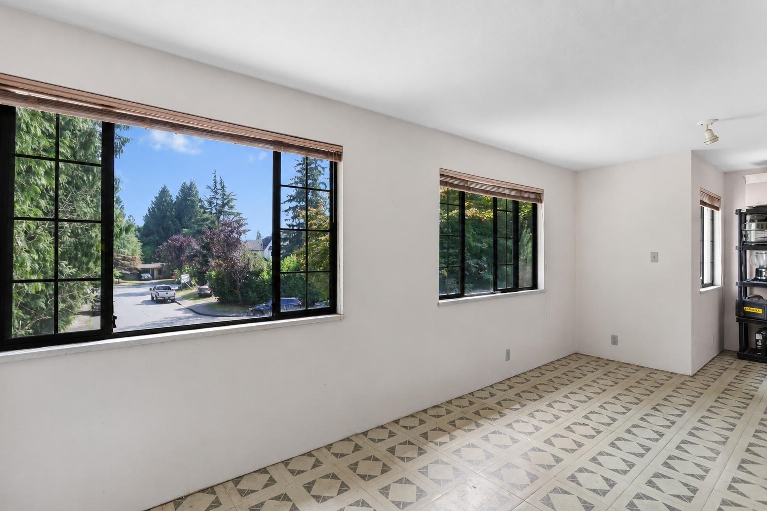 12229 FOREST PLACE