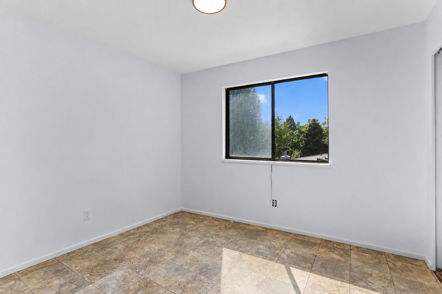 12229 FOREST PLACE