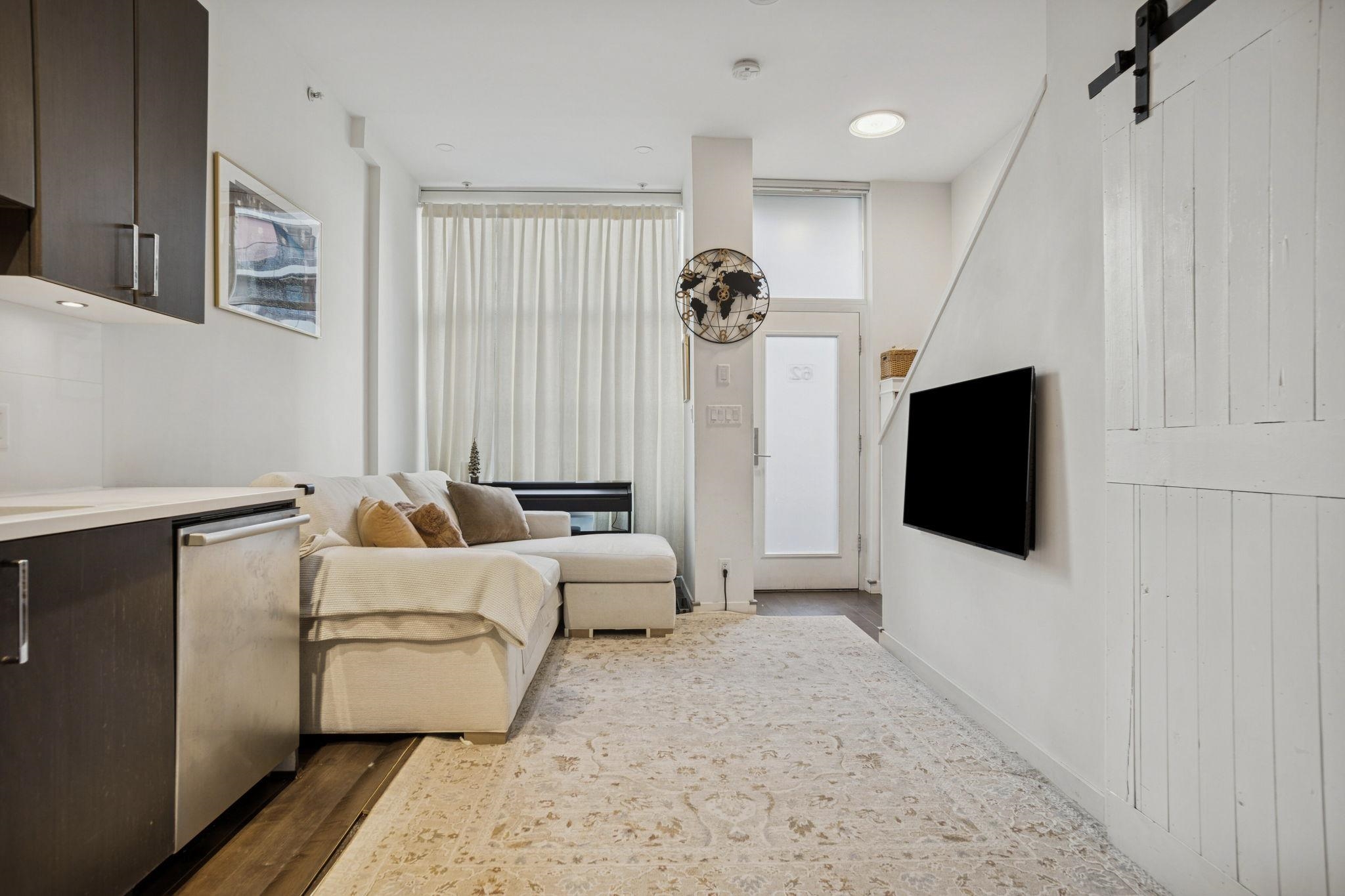 62 W 1ST AVENUE