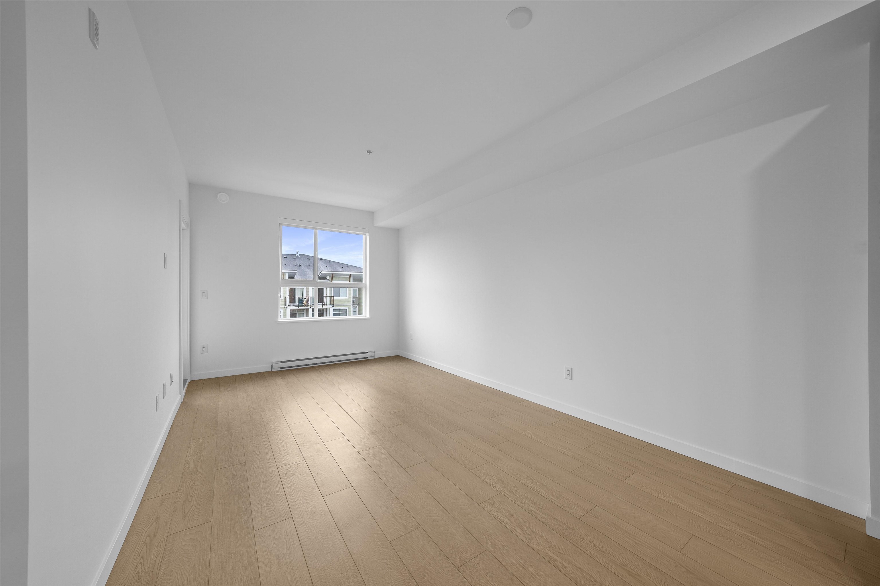 510 20695 EASTLEIGH CRESCENT