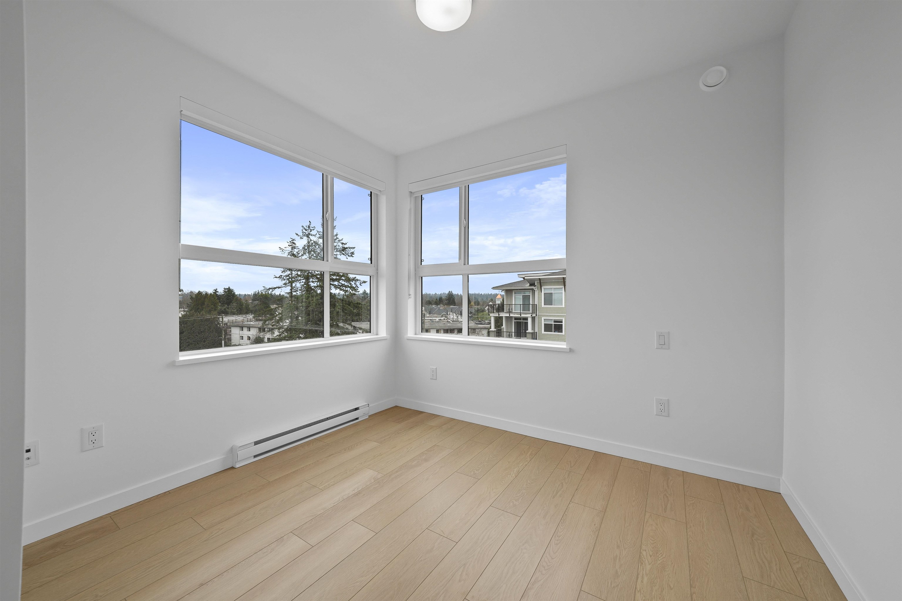 510 20695 EASTLEIGH CRESCENT
