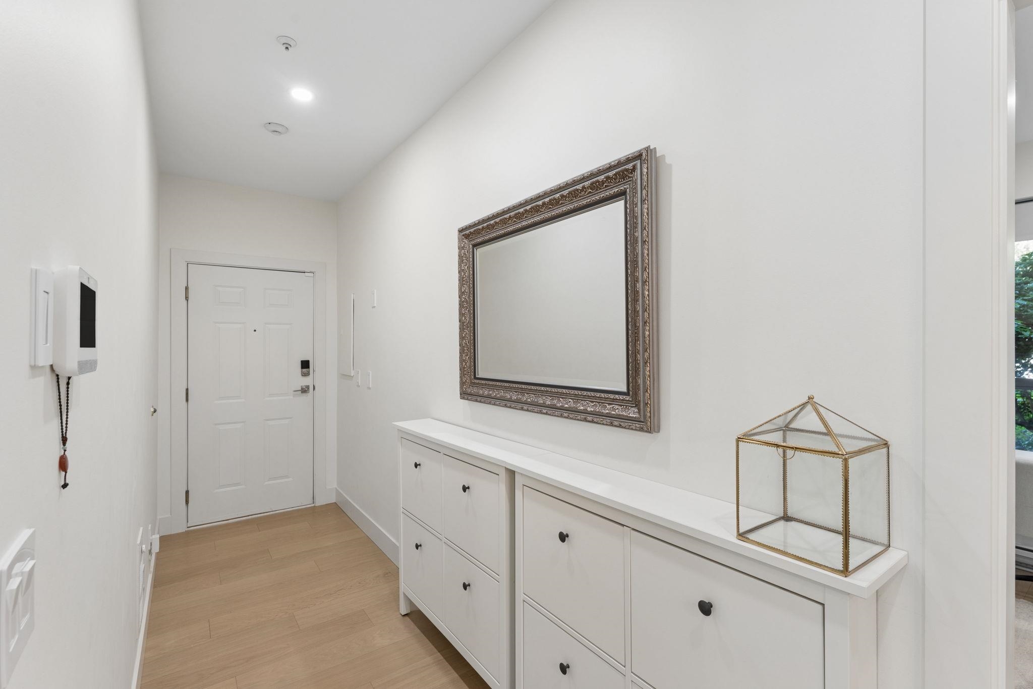 101 2242 MARINE DRIVE DRIVE