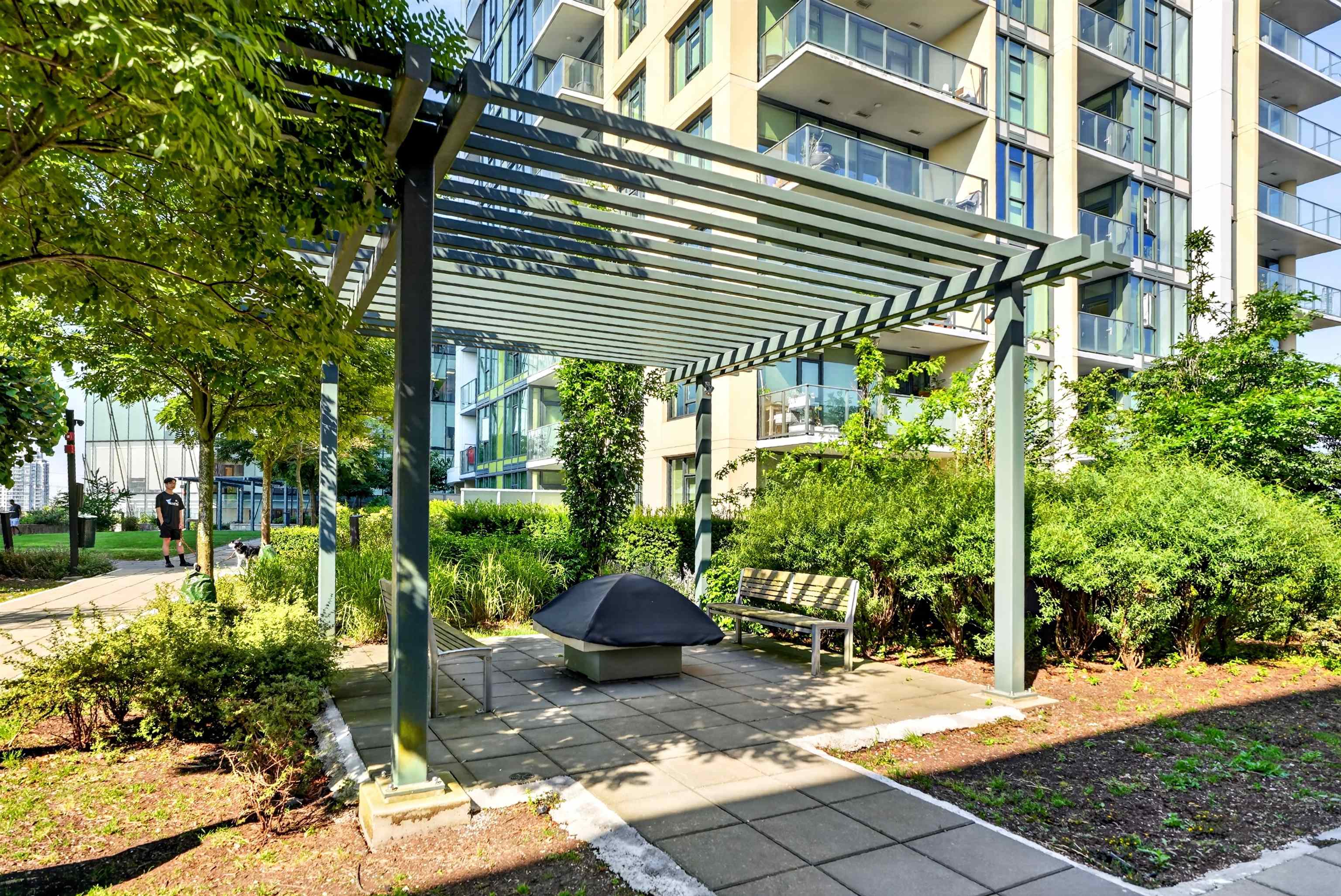 2906 7358 EDMONDS STREET