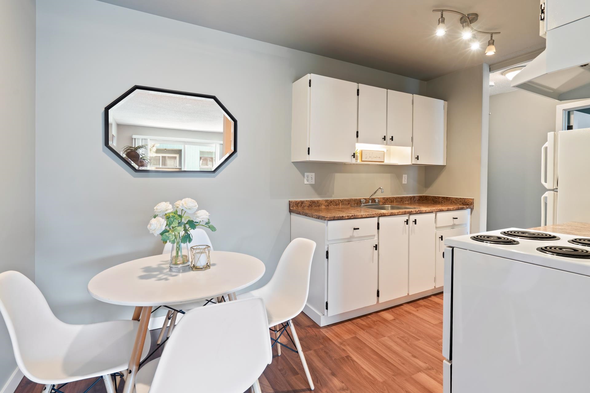 327 1783 -ROSEDALE NO 9 HIGHWAY