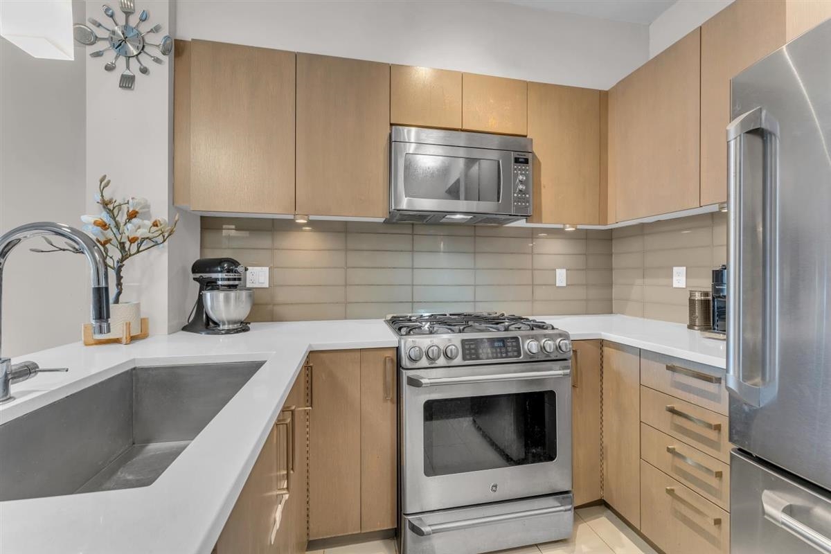 503 10033 RIVER DRIVE