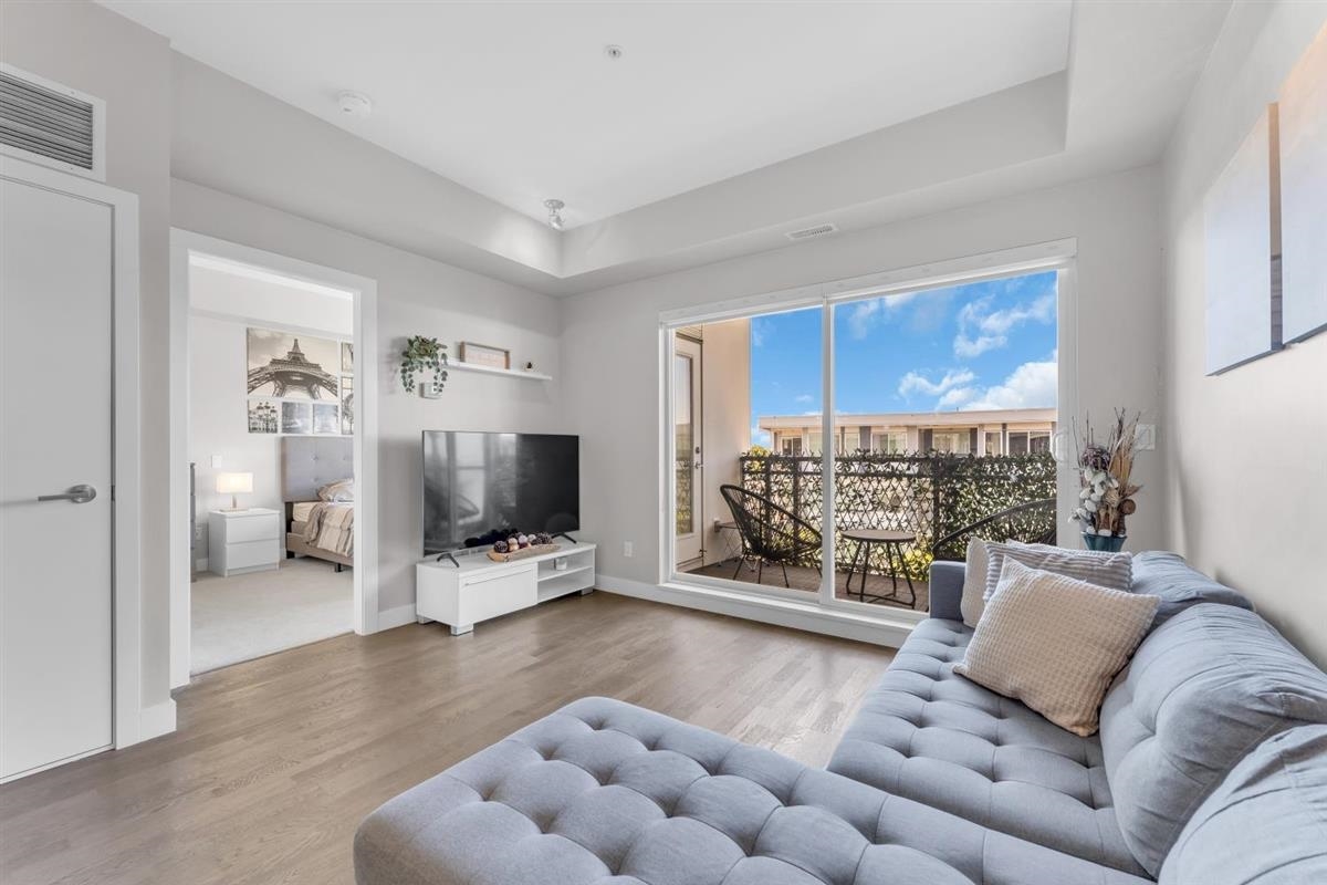 503 10033 RIVER DRIVE