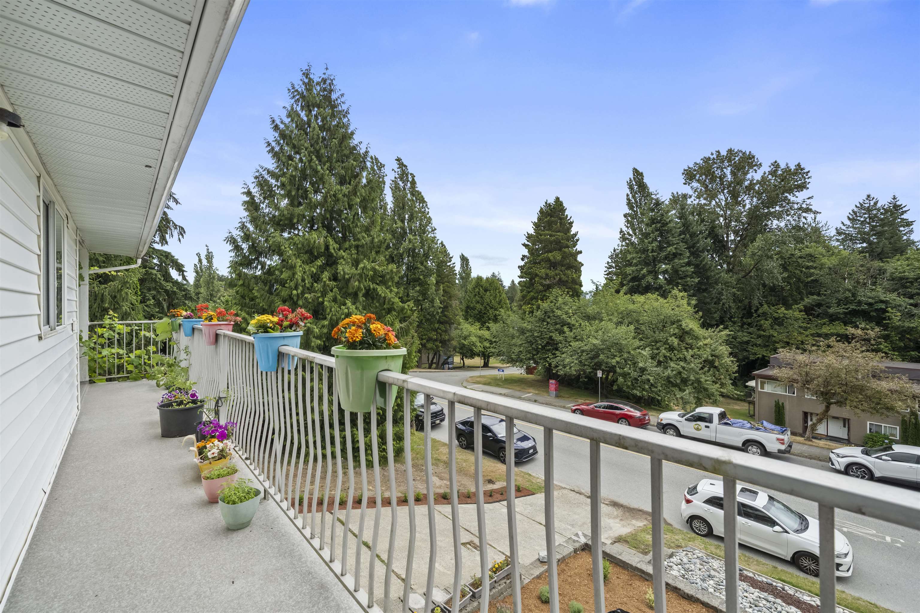 1125 CECILE DRIVE