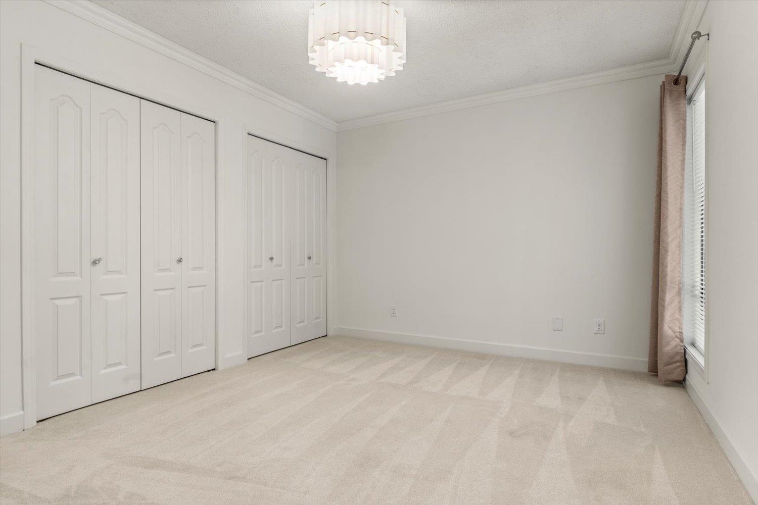 2470 WOODSTOCK DRIVE
