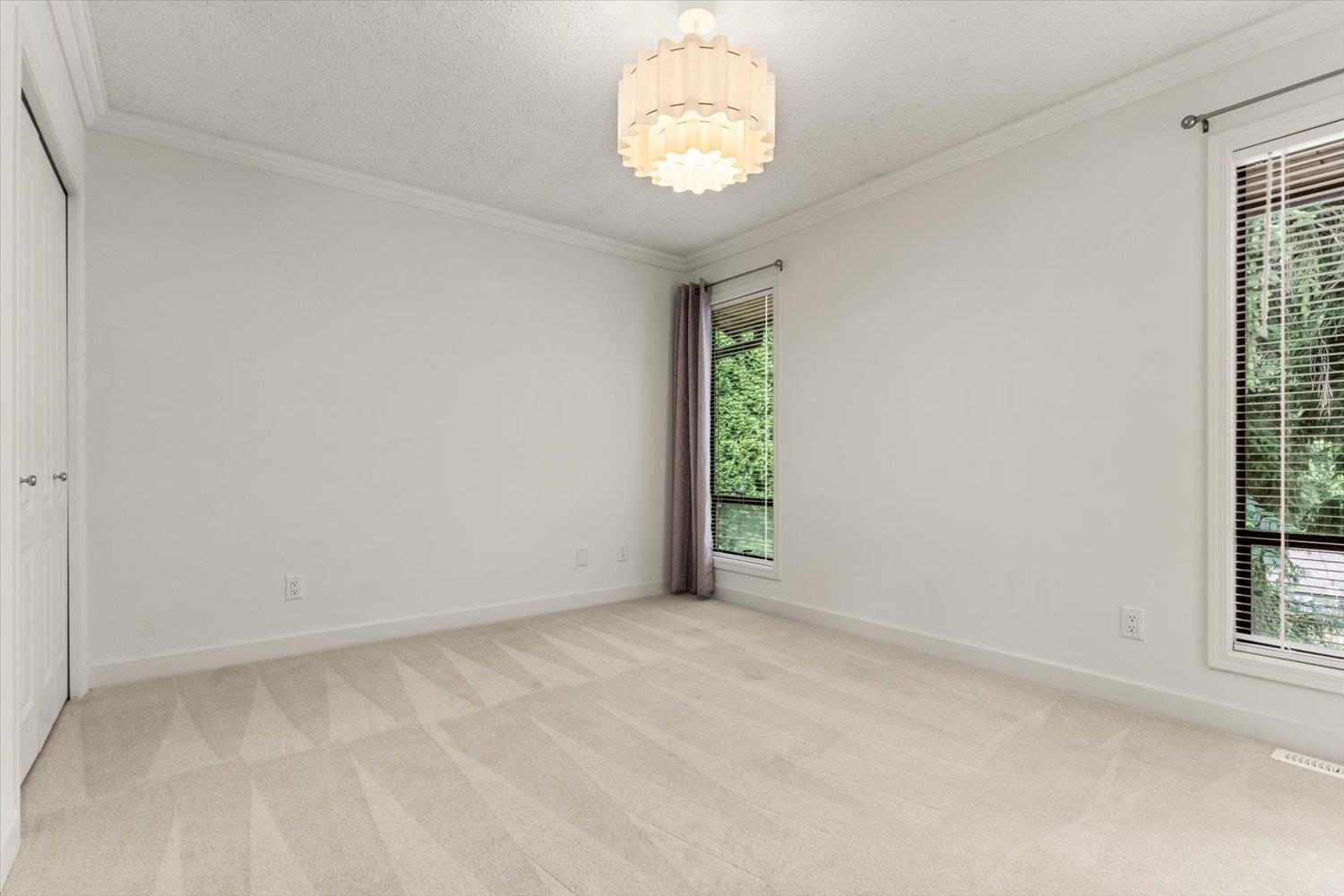 2470 WOODSTOCK DRIVE