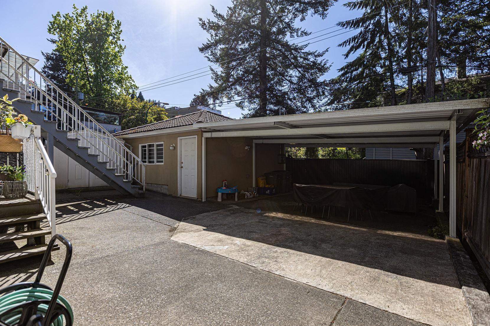 3529 GLADSTONE STREET
