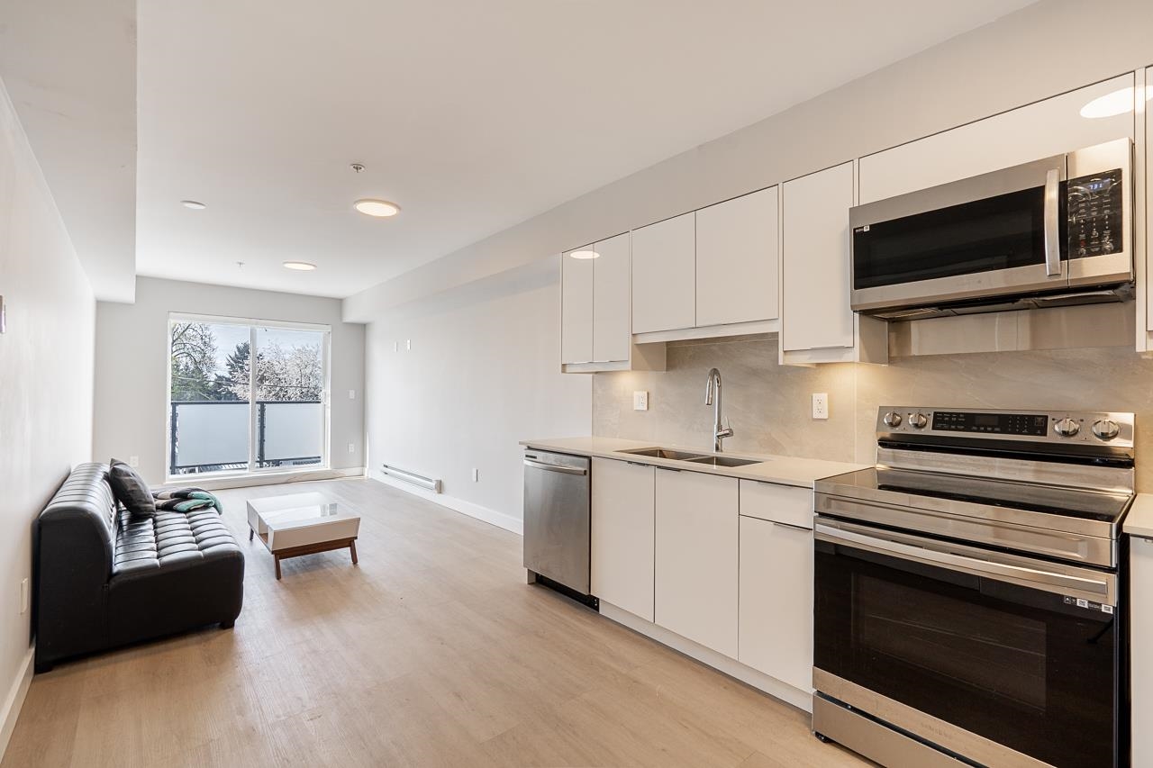 304 3050 KINGSWAY
