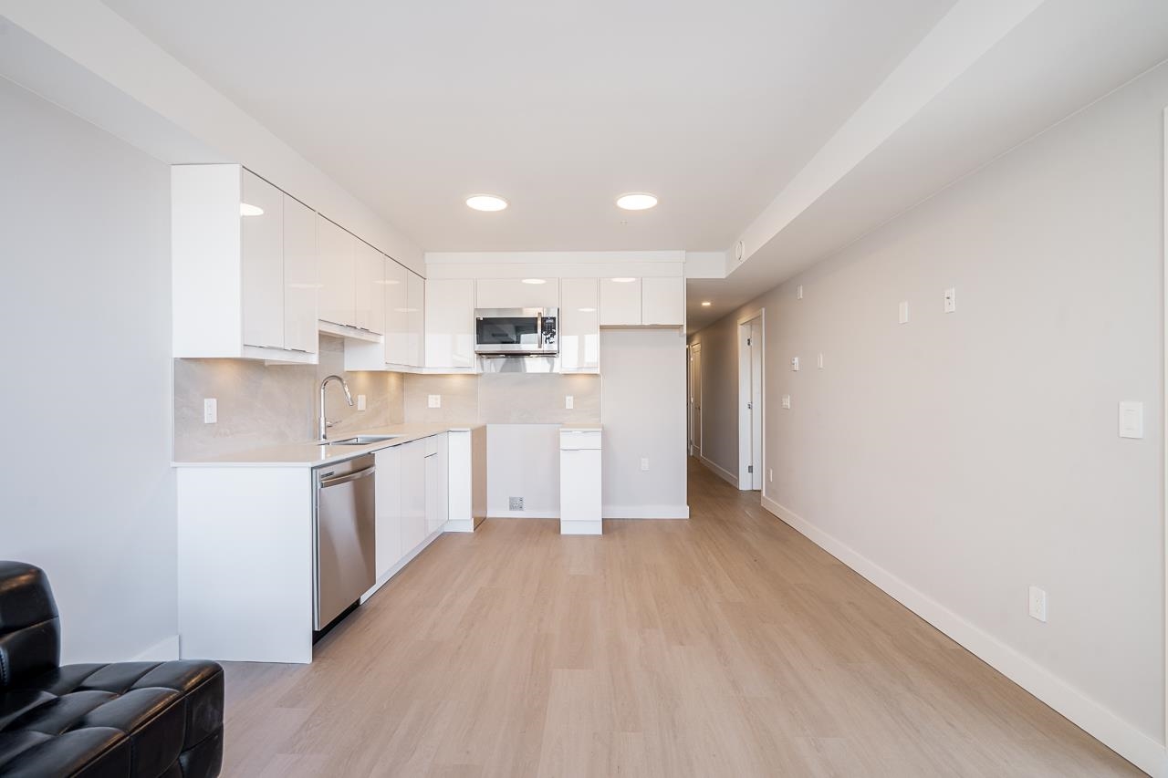 307 3050 KINGSWAY