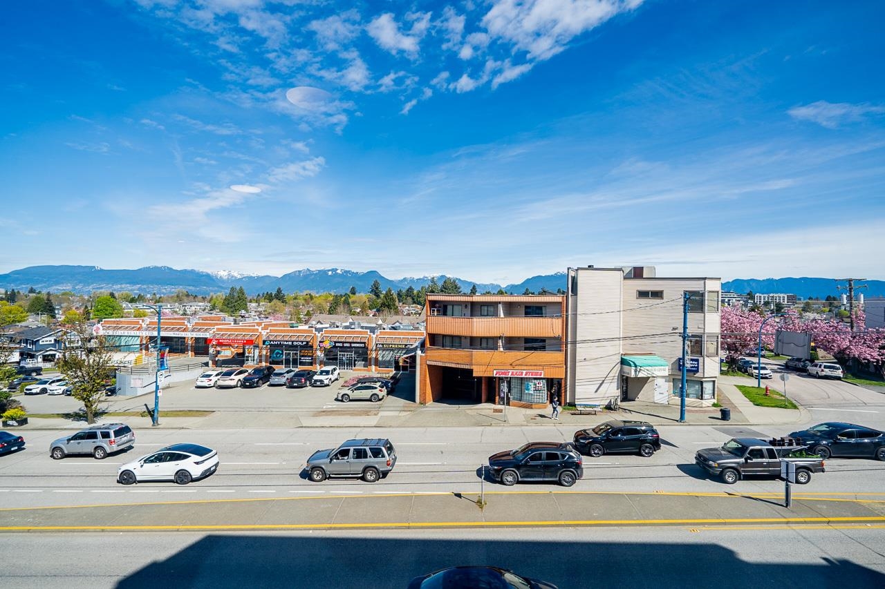 307 3050 KINGSWAY