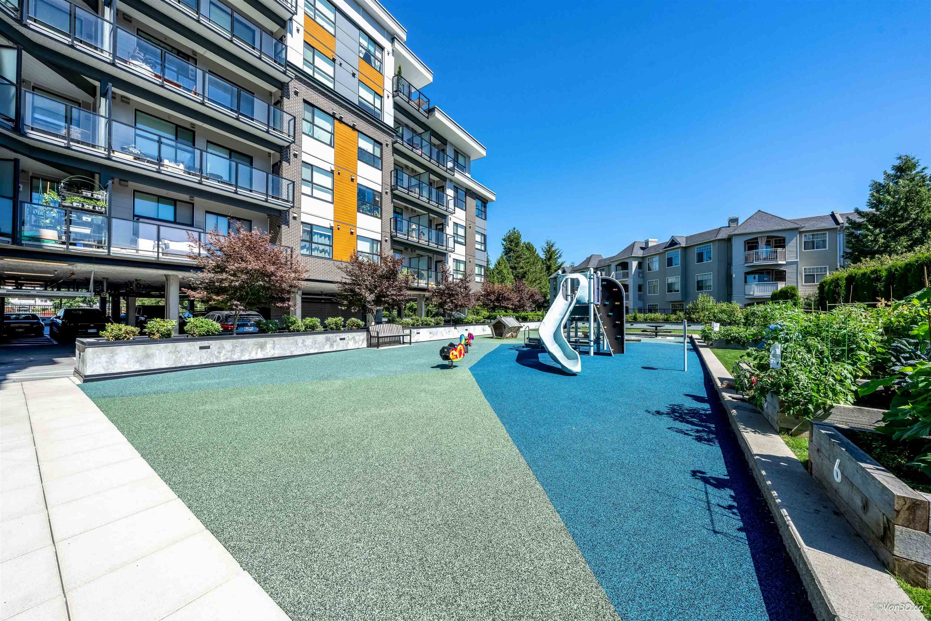 213 20695 EASTLEIGH CRESCENT