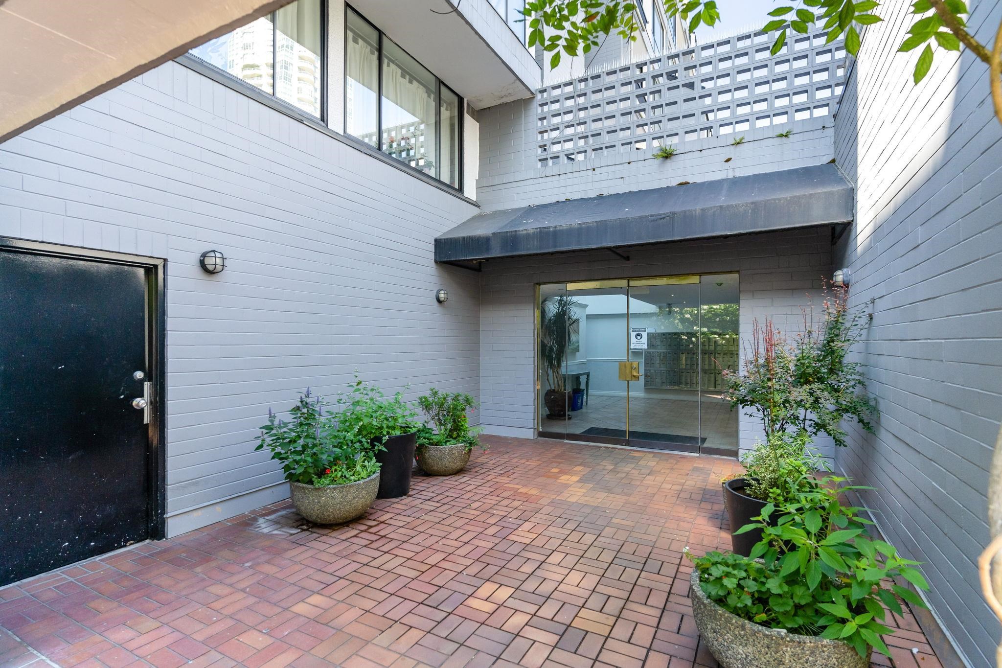 1270 ROBSON STREET