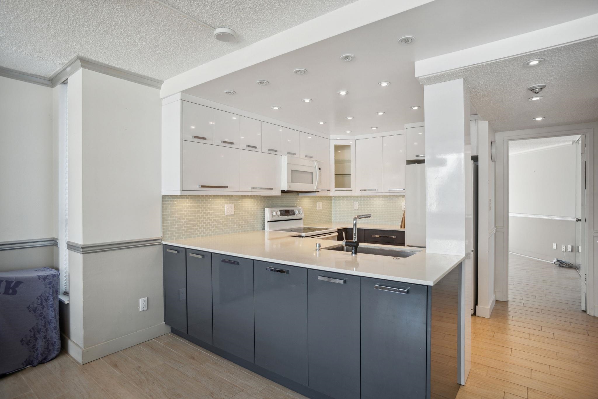 1270 ROBSON STREET