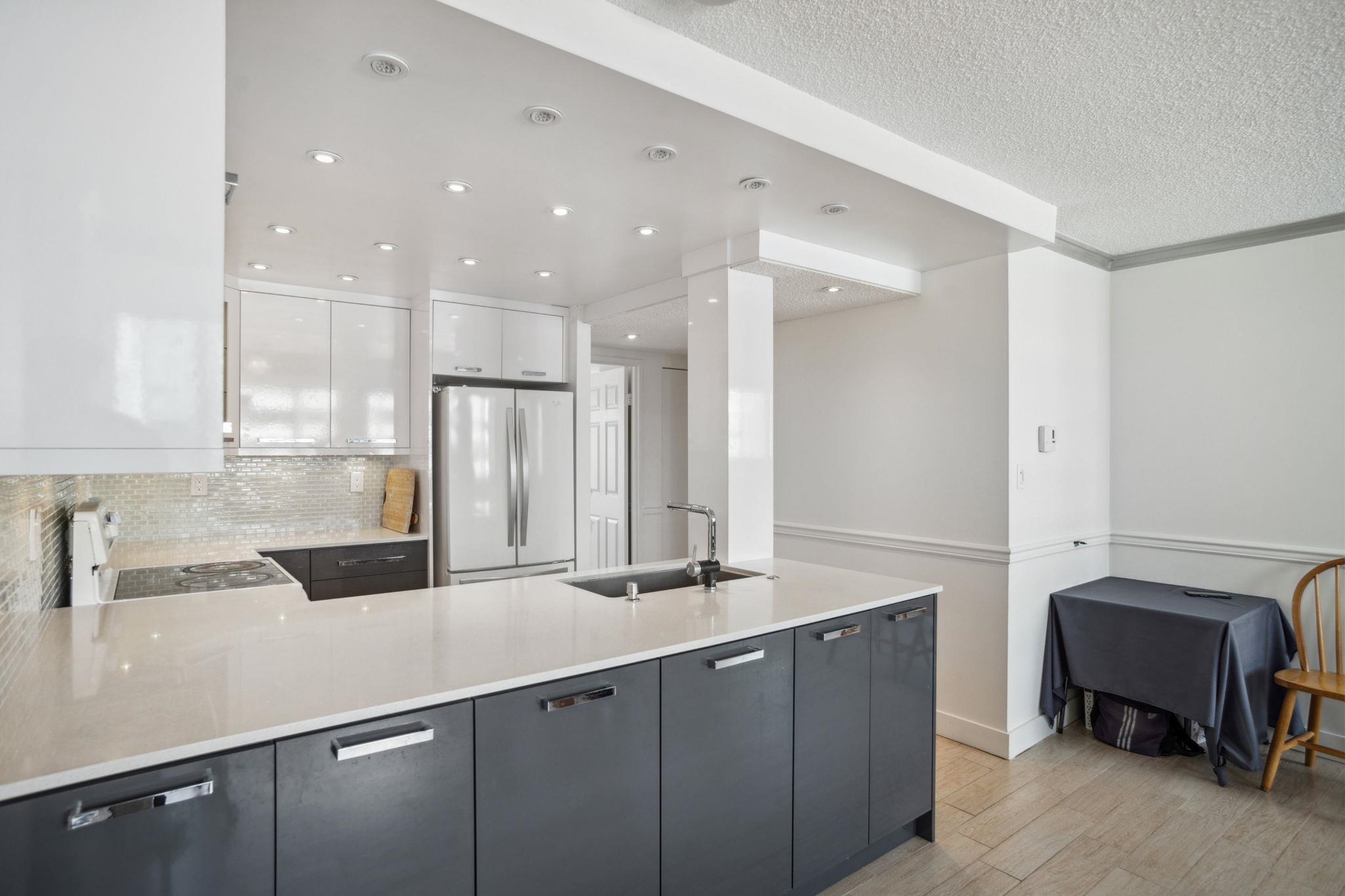 1270 ROBSON STREET