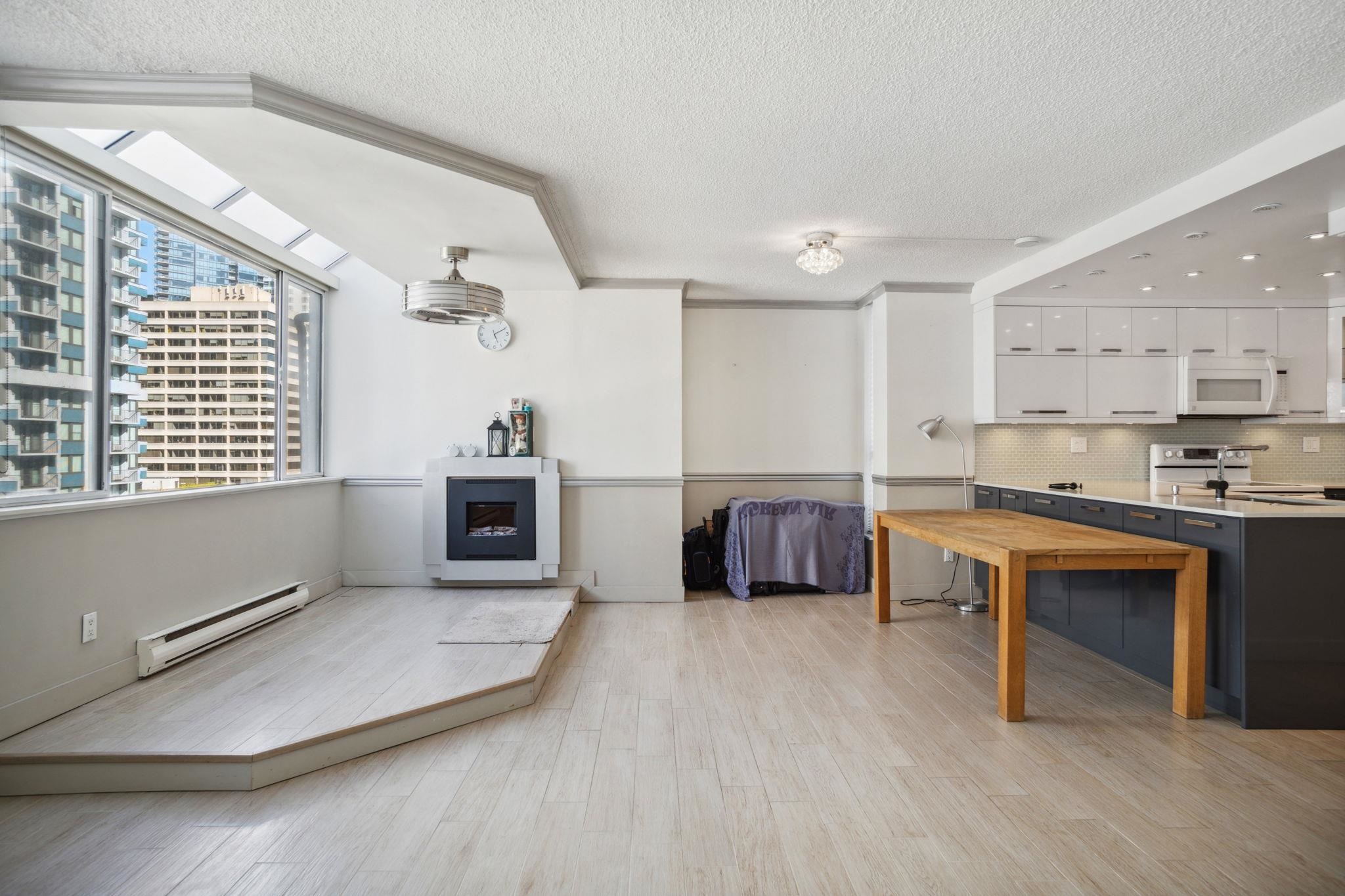 1270 ROBSON STREET