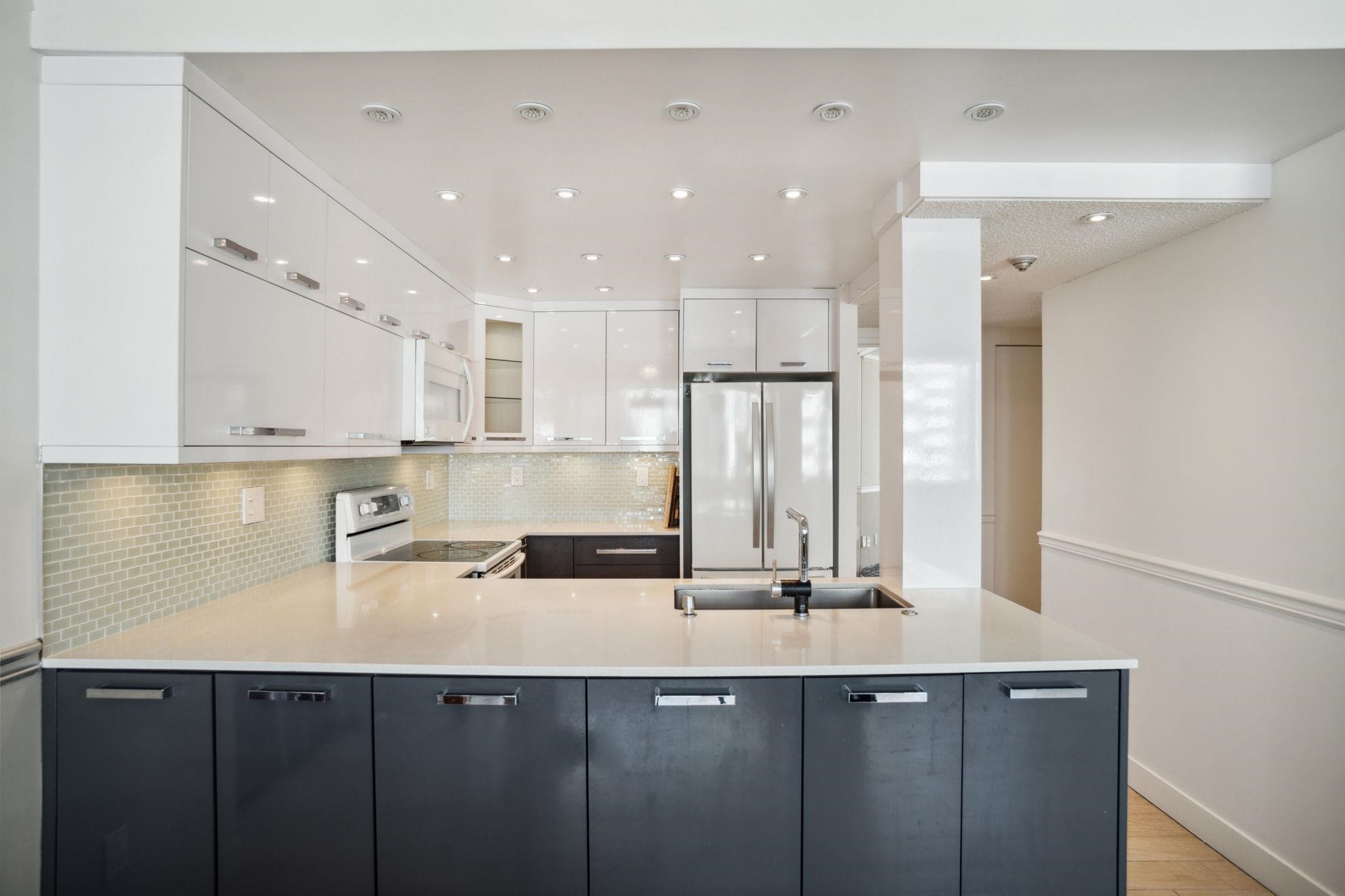 1270 ROBSON STREET