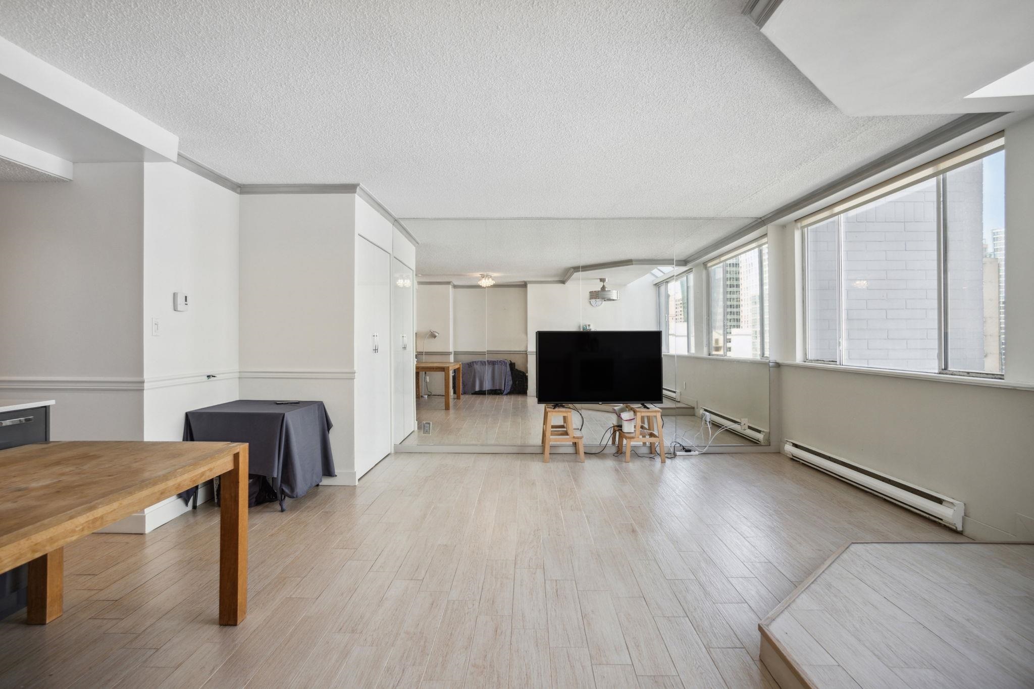1270 ROBSON STREET