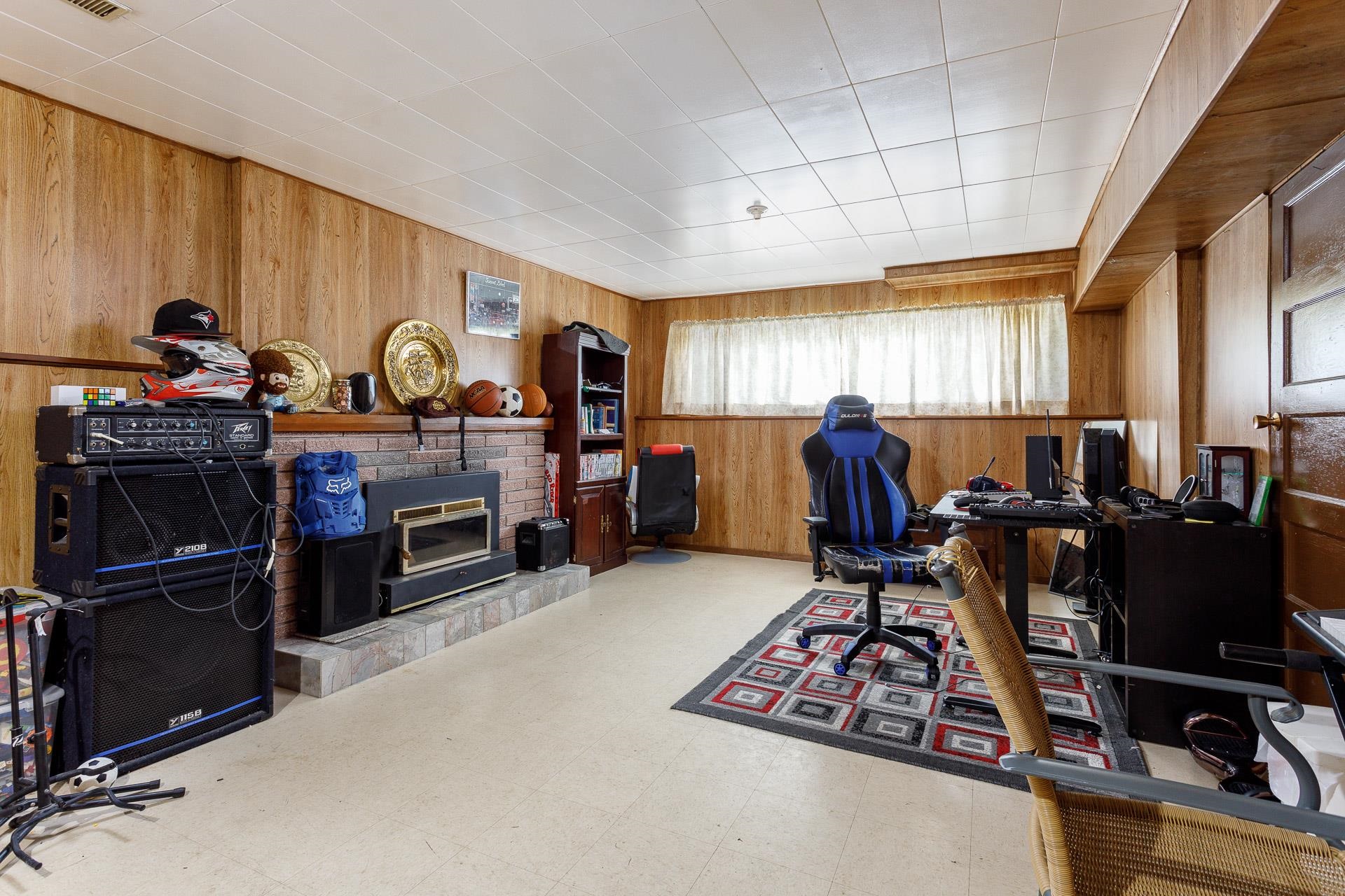 815 SEYMOUR DRIVE